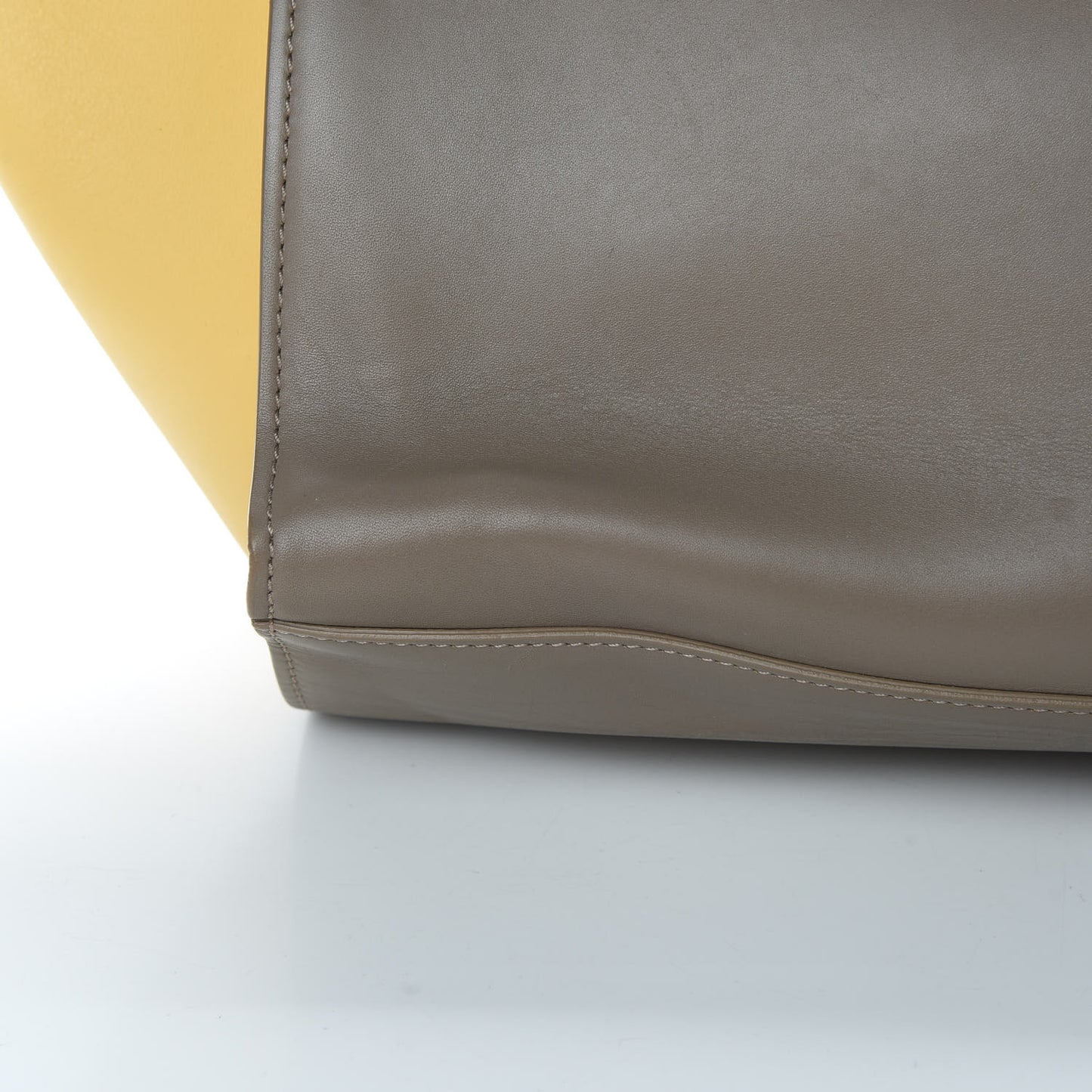 Smooth Calfskin Medium Tri-Color Trapeze Butter