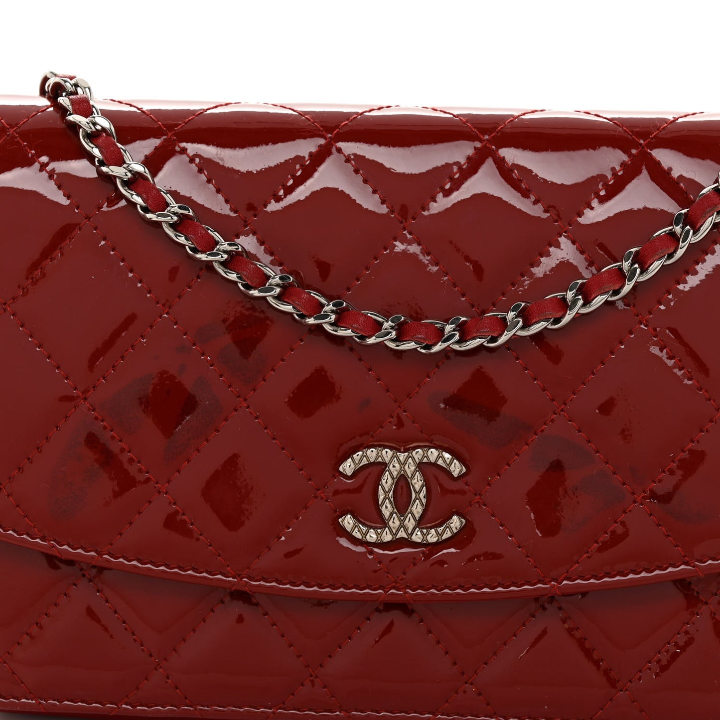 Patent Quilted Brilliant Wallet On Chain WOC Red