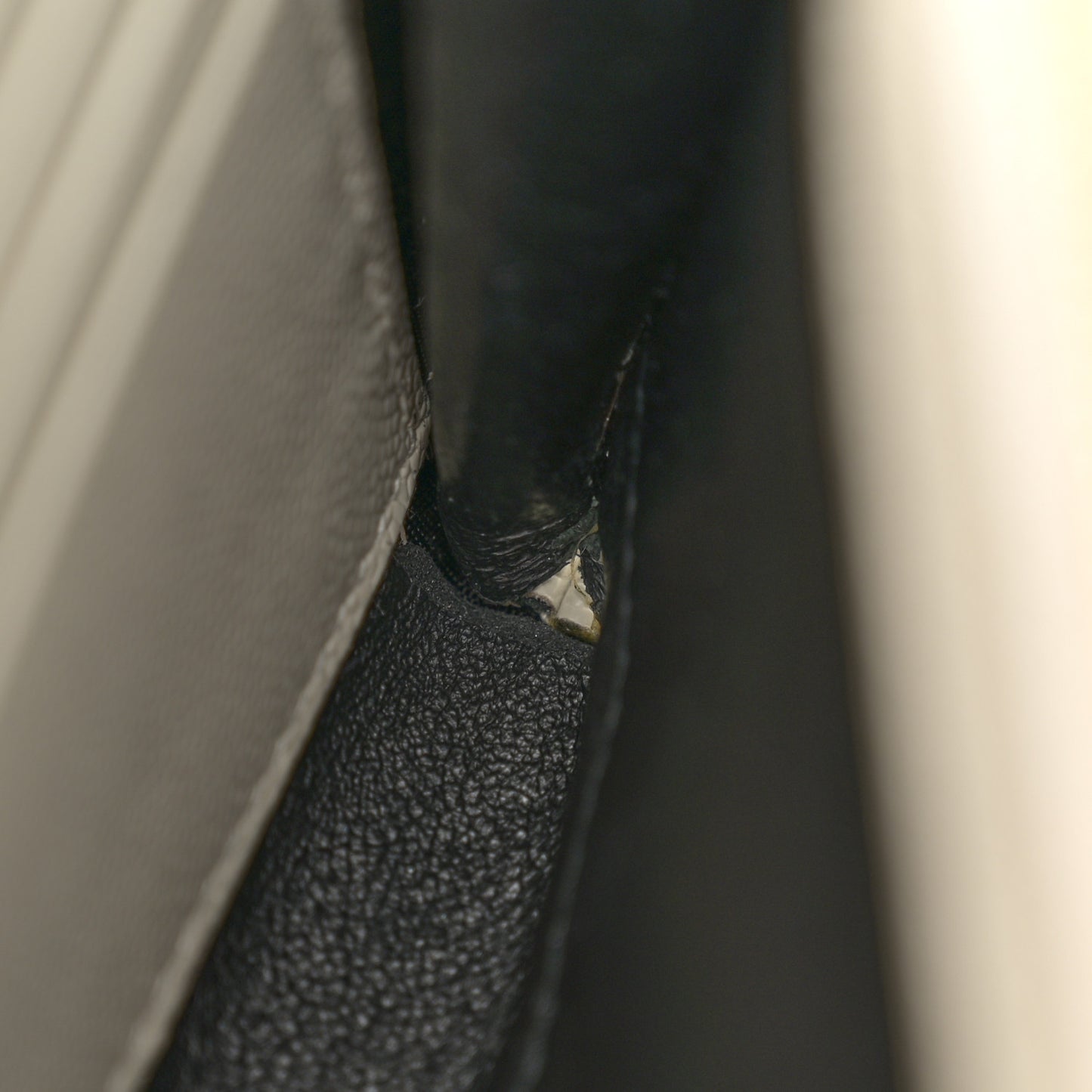 Grain De Poudre Matelasse Chevron Monogram Chain Wallet Crema Soft