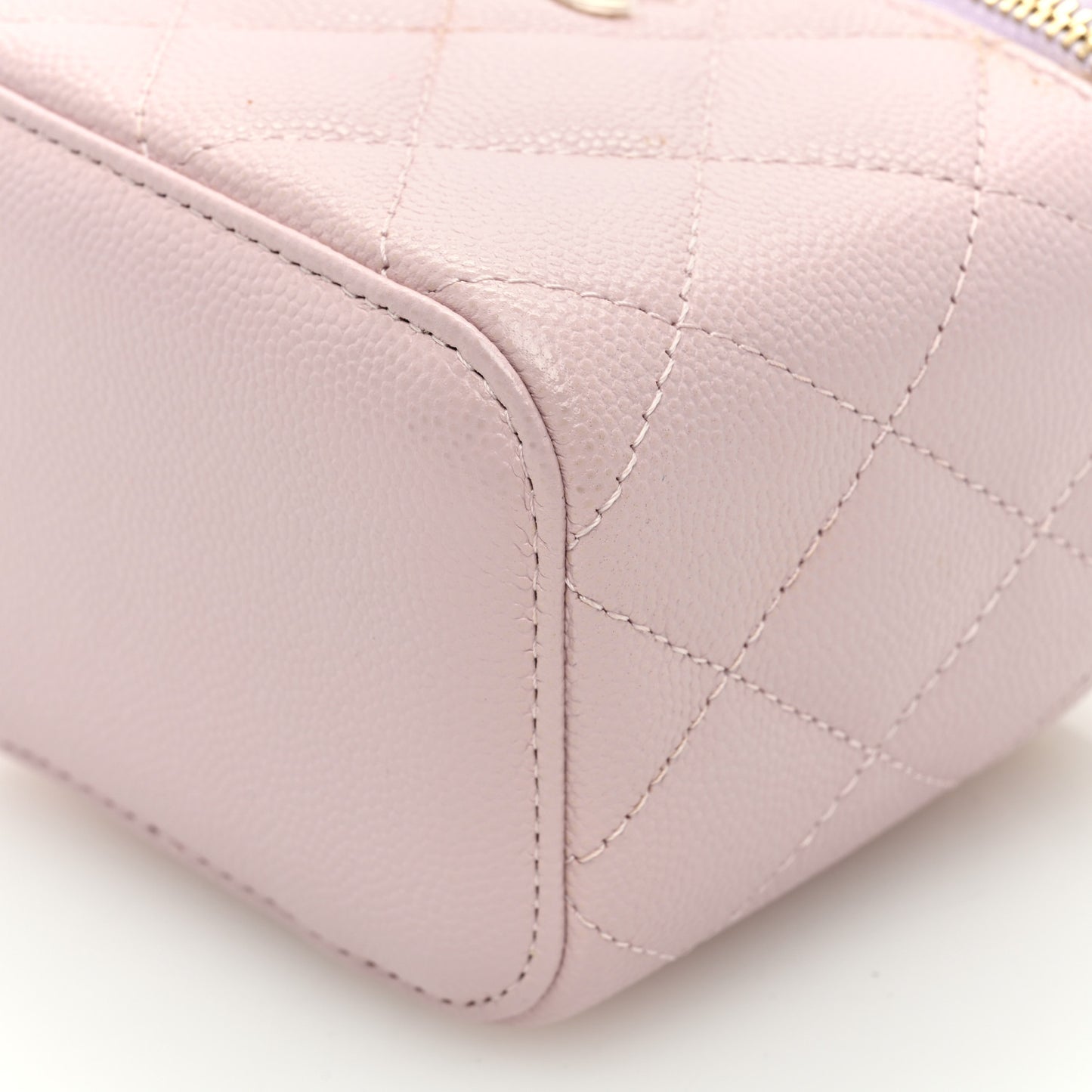 Caviar Quilted Mini Vanity Case With Chain Light Pink