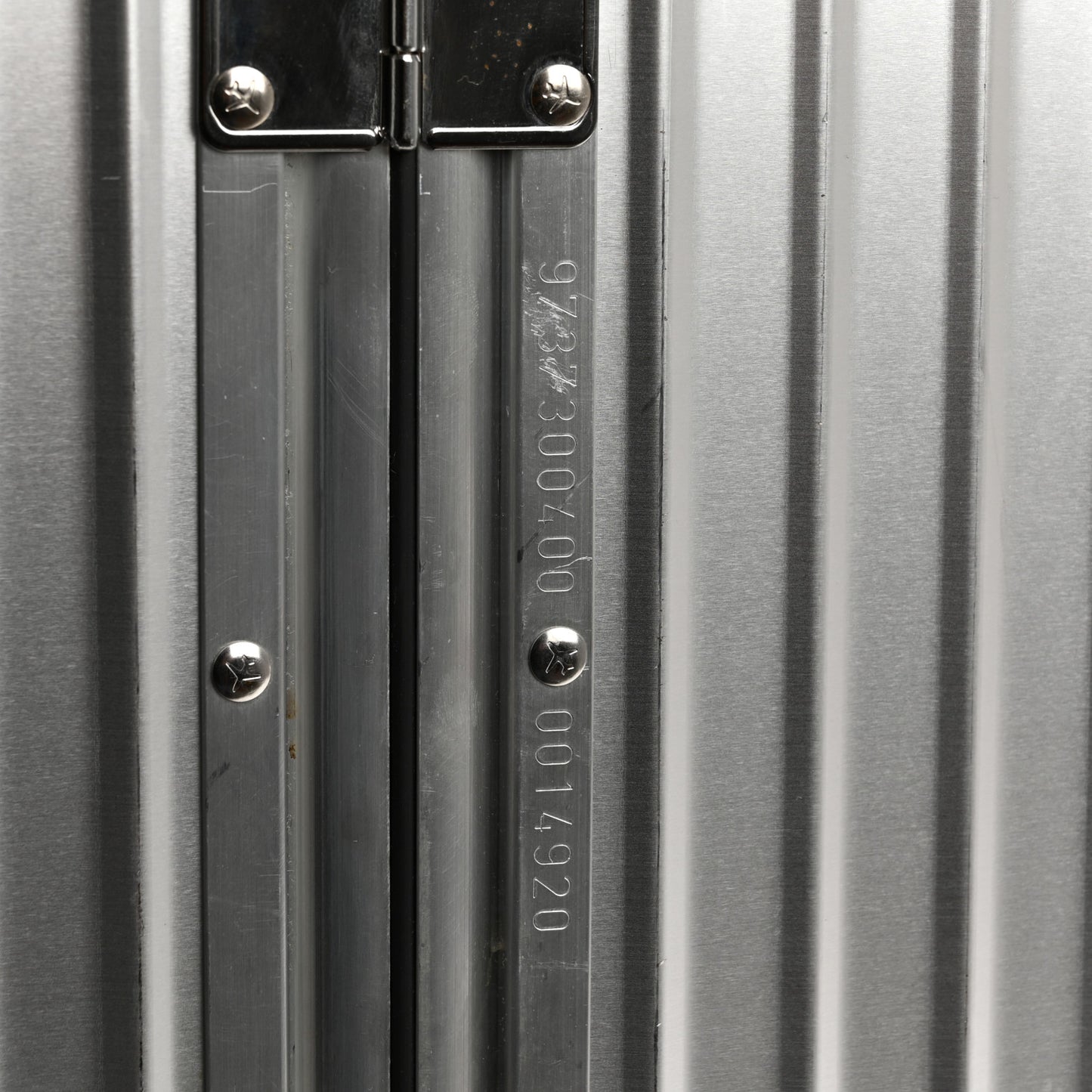Aluminum Classic Check-In L Silver