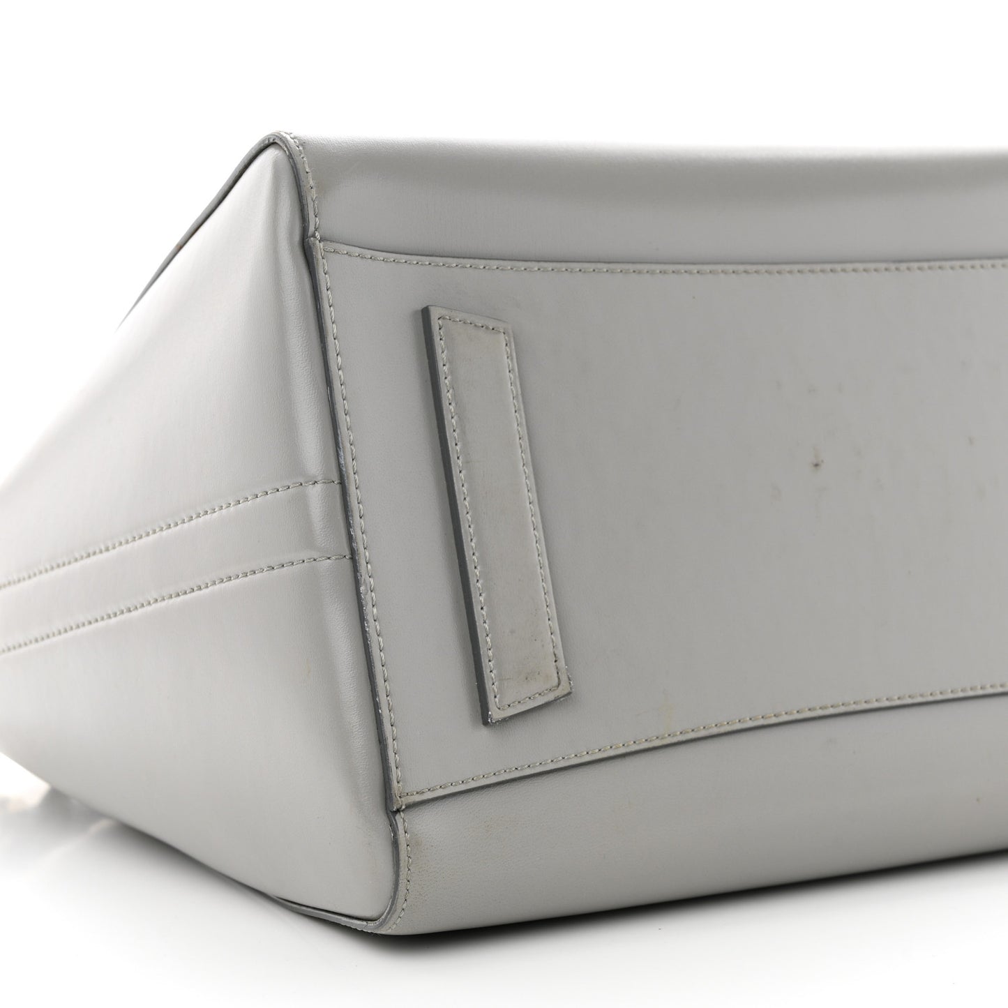 Shiny Lord Calfskin Medium Antigona Pearl Grey