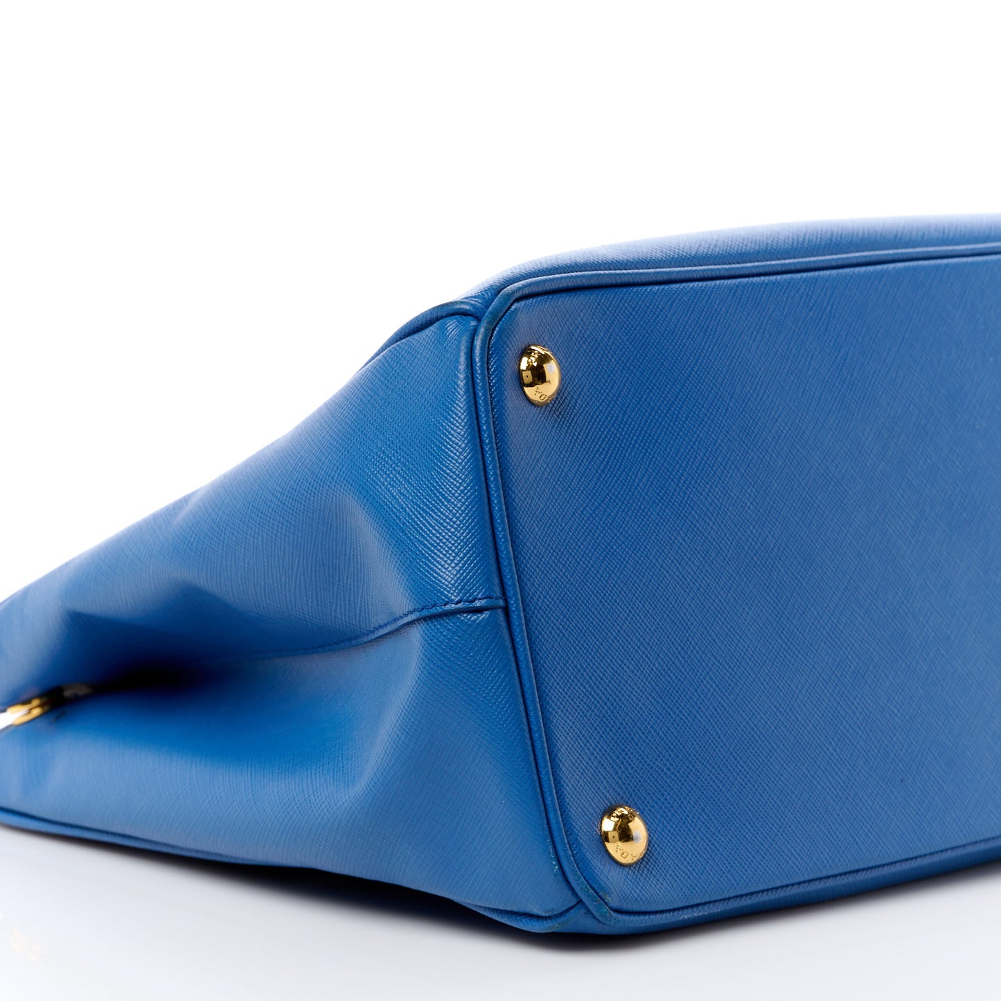 Saffiano Lux Medium Galleria Double Zip Tote Azzurro