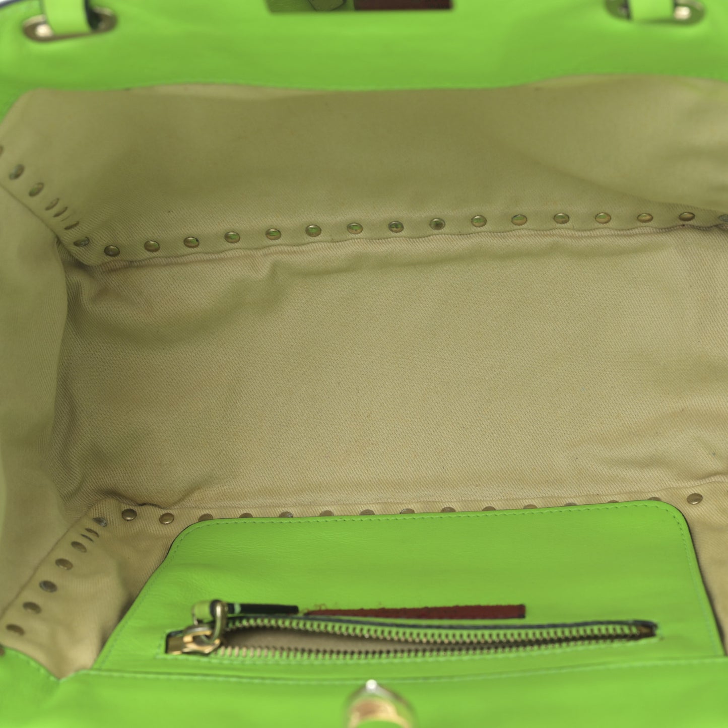 Vitello Small Rockstud Tote Green Fluo