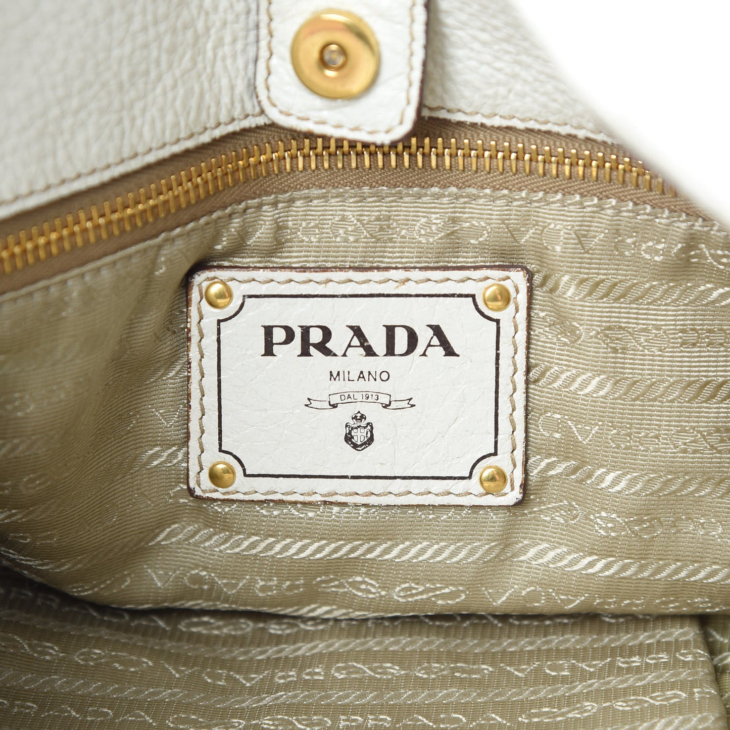 Cervo Lux Chain Shoulder Bag Talco