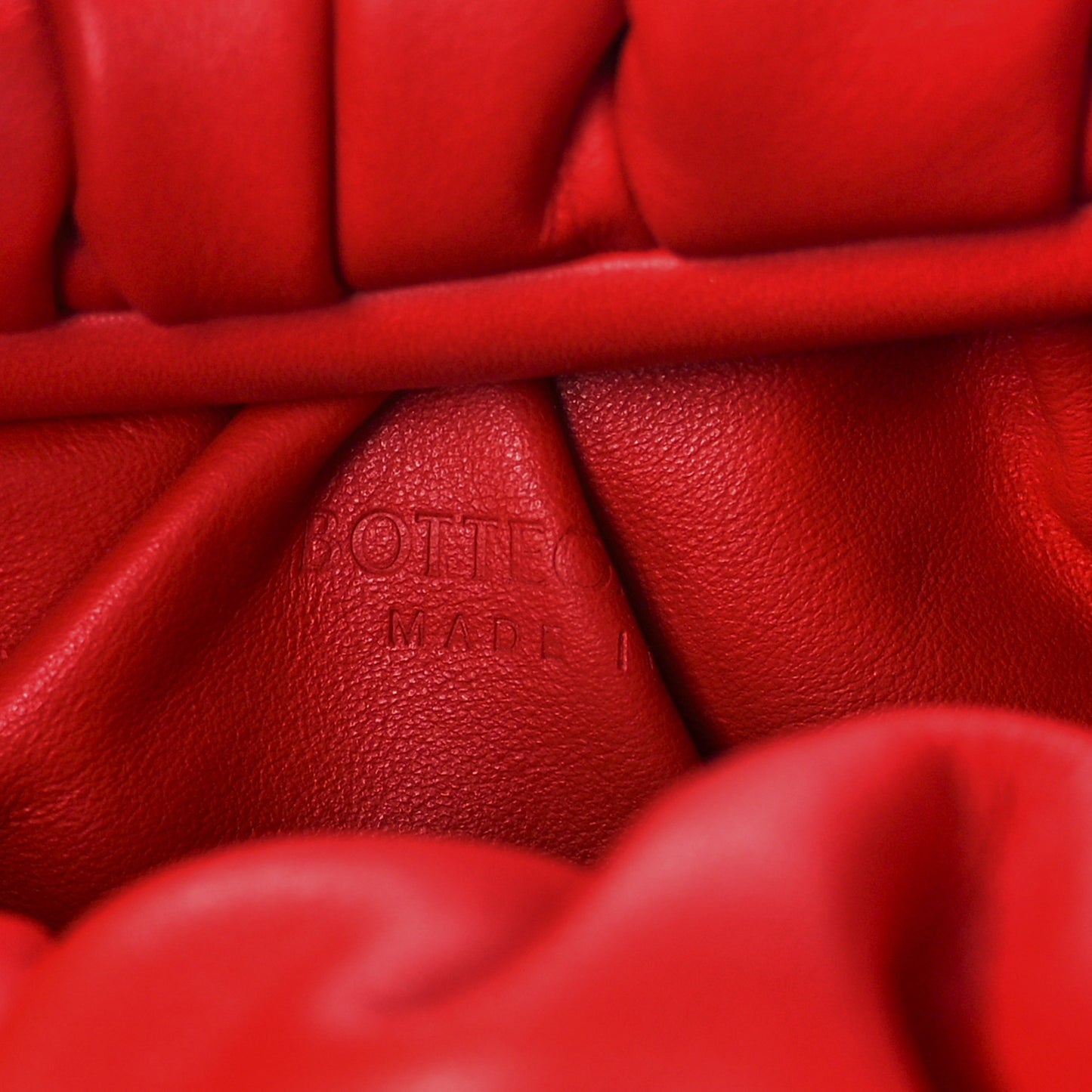 Smooth Butter Calfskin Small The Shoulder Pouch Red