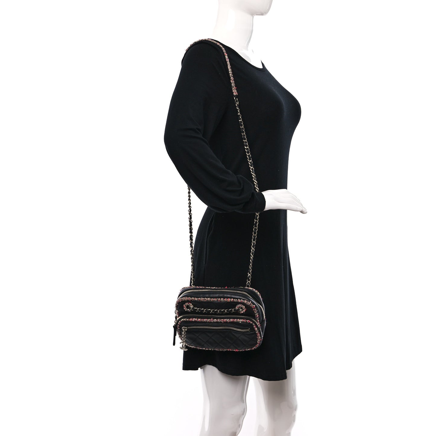 Lambskin Quilted Tweed Elegant Trim Front Zip Camera Case Black