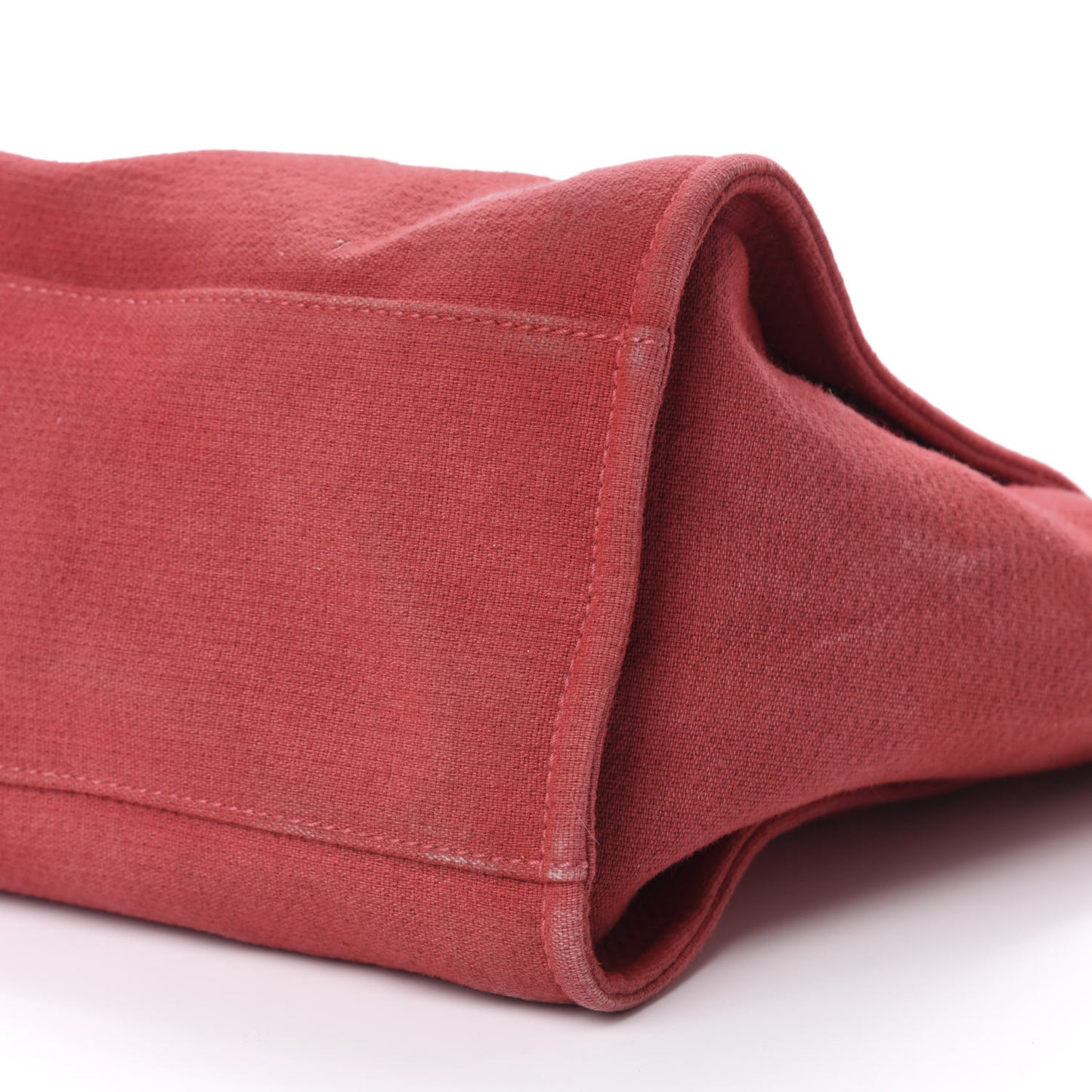 Canvas Medium Deauville Tote Red