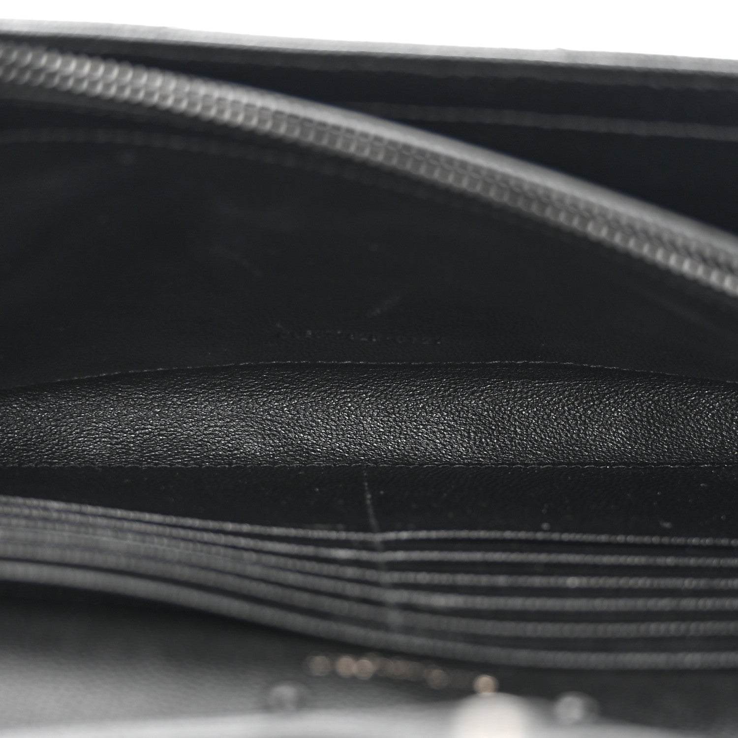 Saint Laurent Grain De Poudre Matelasse Chevron Monogram Monochrome Chain Wallet Black 6 of 12