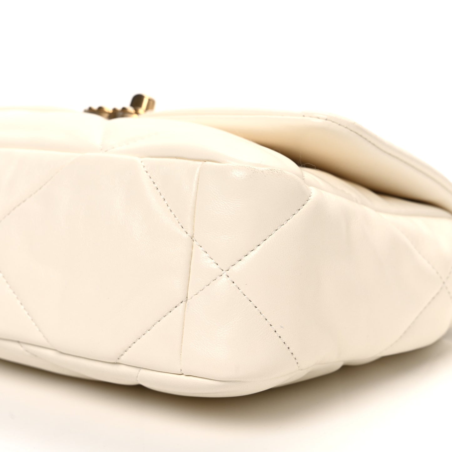 Lambskin Quilted Medium Chanel 19 Flap White