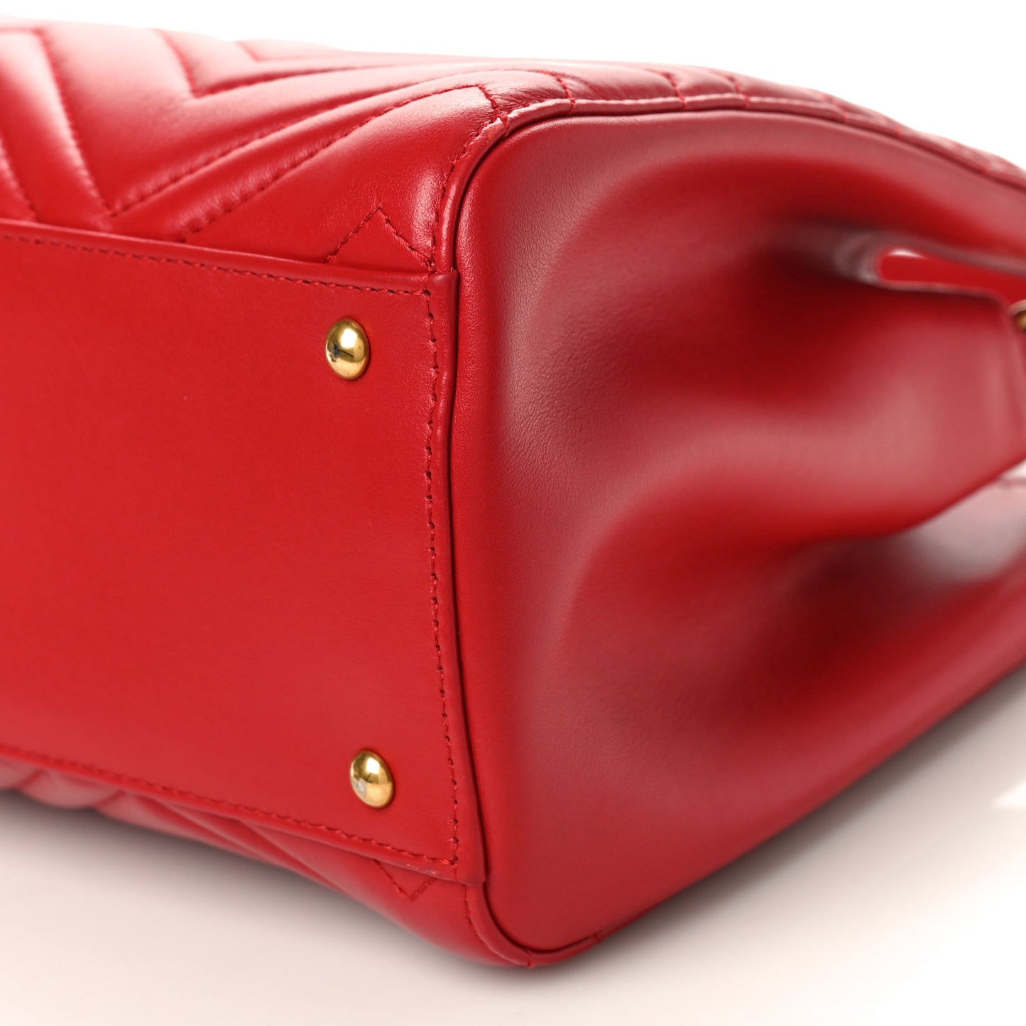 Calfskin Matelasse Small GG Marmont Tote Hibiscus Red