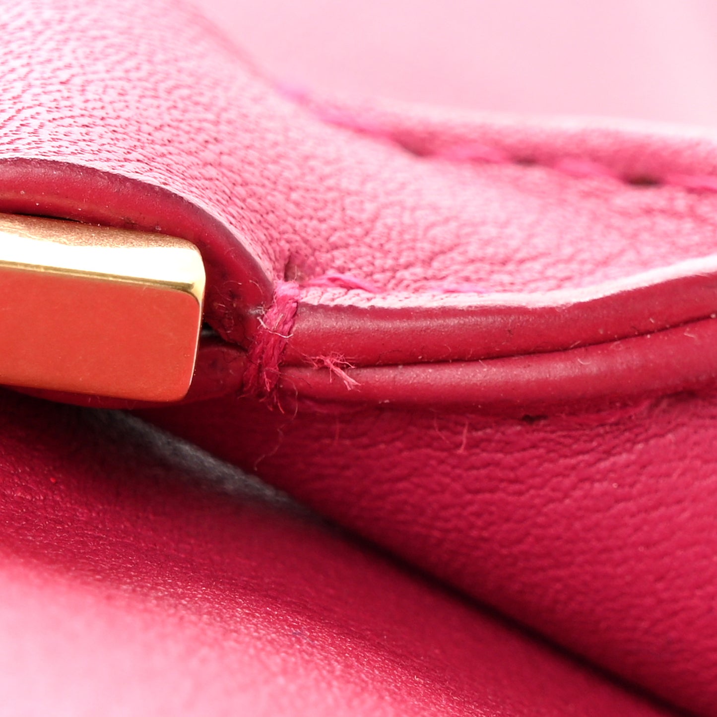Calfskin Medium Classic Y Cabas Fuchsia