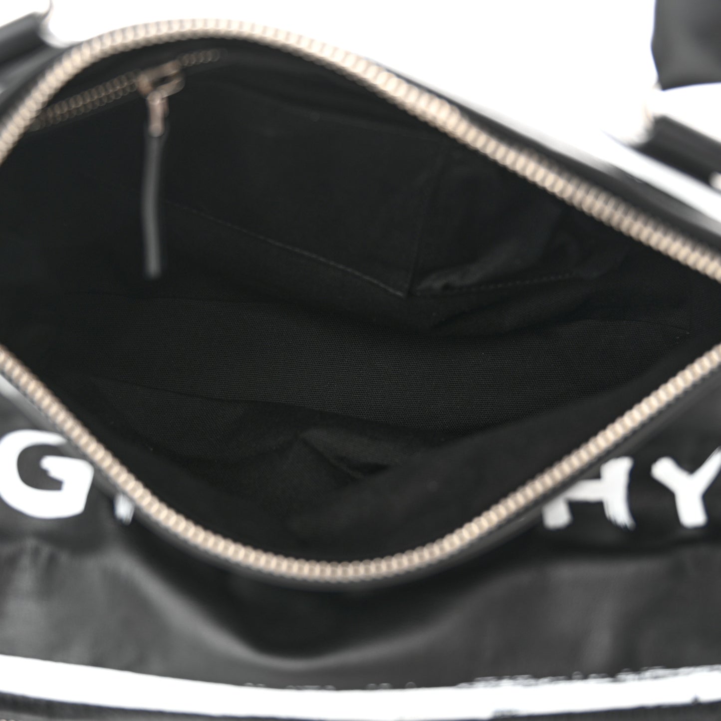 Calfskin Medium Logo Pandora Black