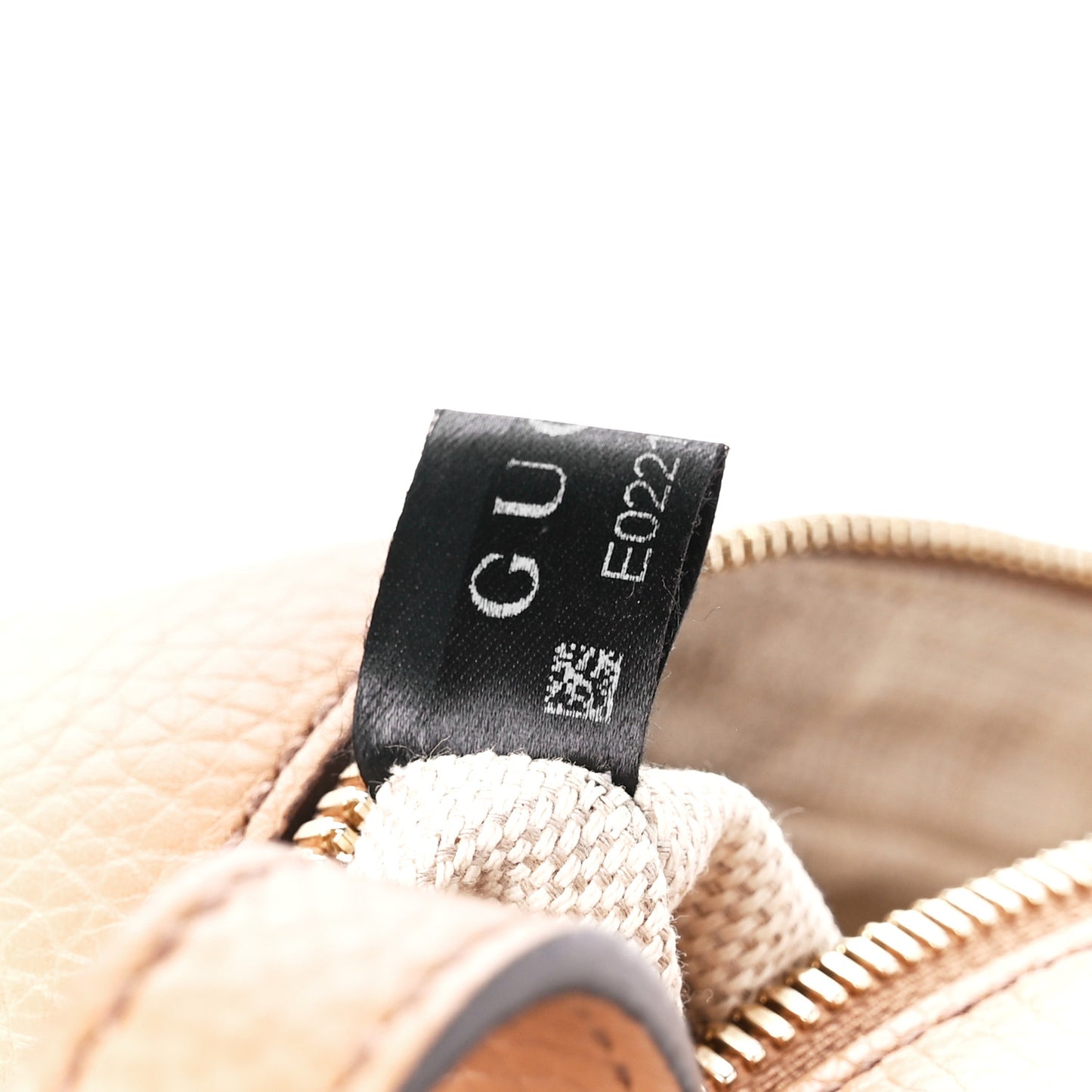 Pebbled Calfskin Small Soho Disco Bag Camelia