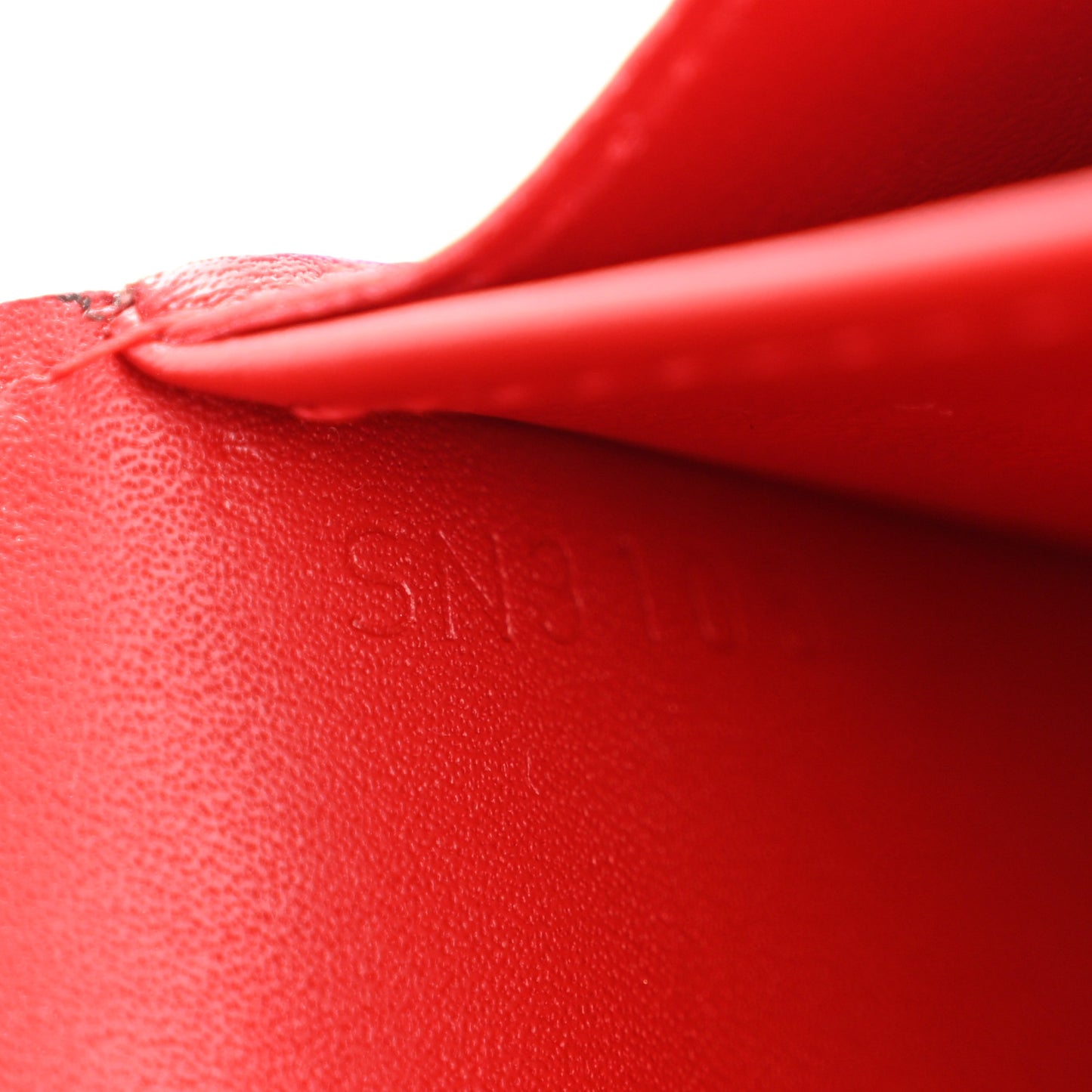 Vernis Sarah Compact Wallet Cherry