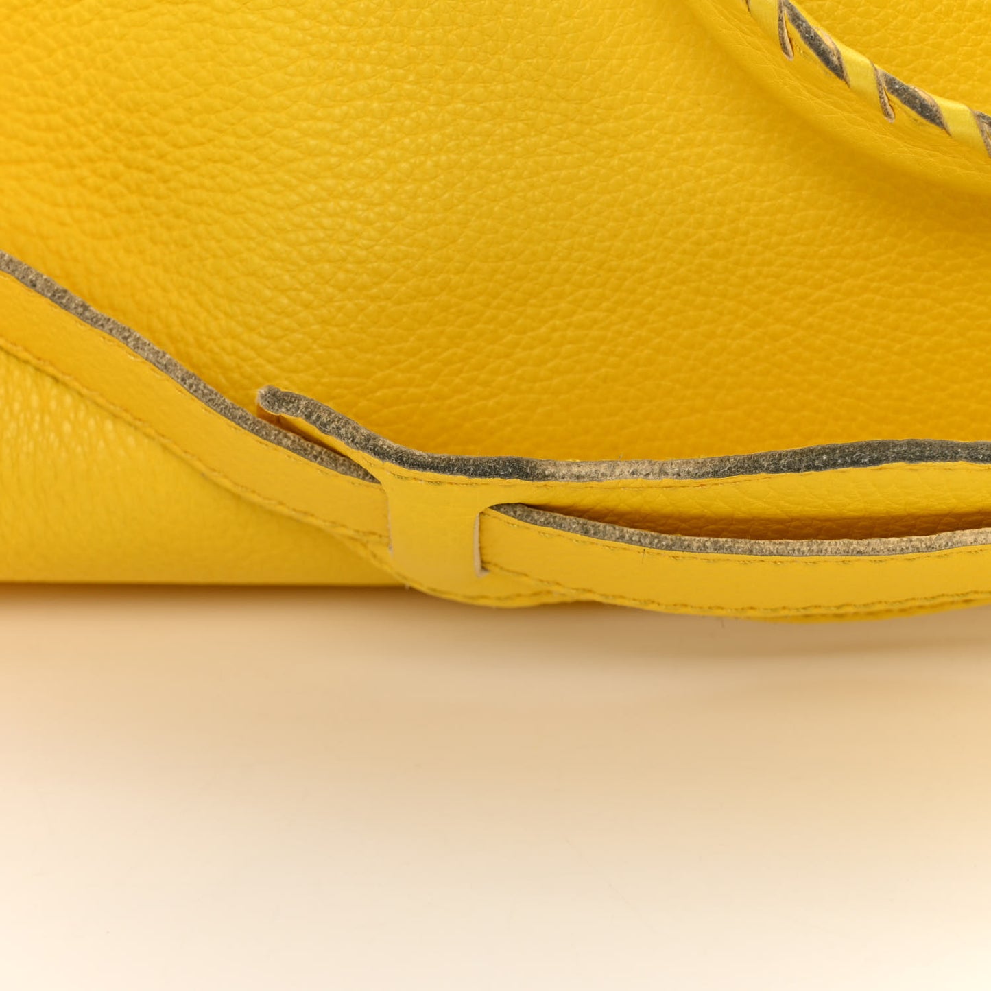 Vibrato Calfskin Classic Silver Hardware City Jaune Soleil