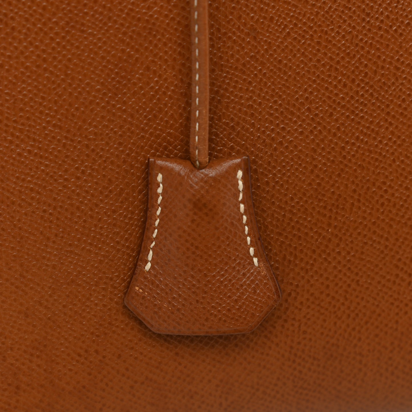 Courchevel Kelly Sellier 28 Gold