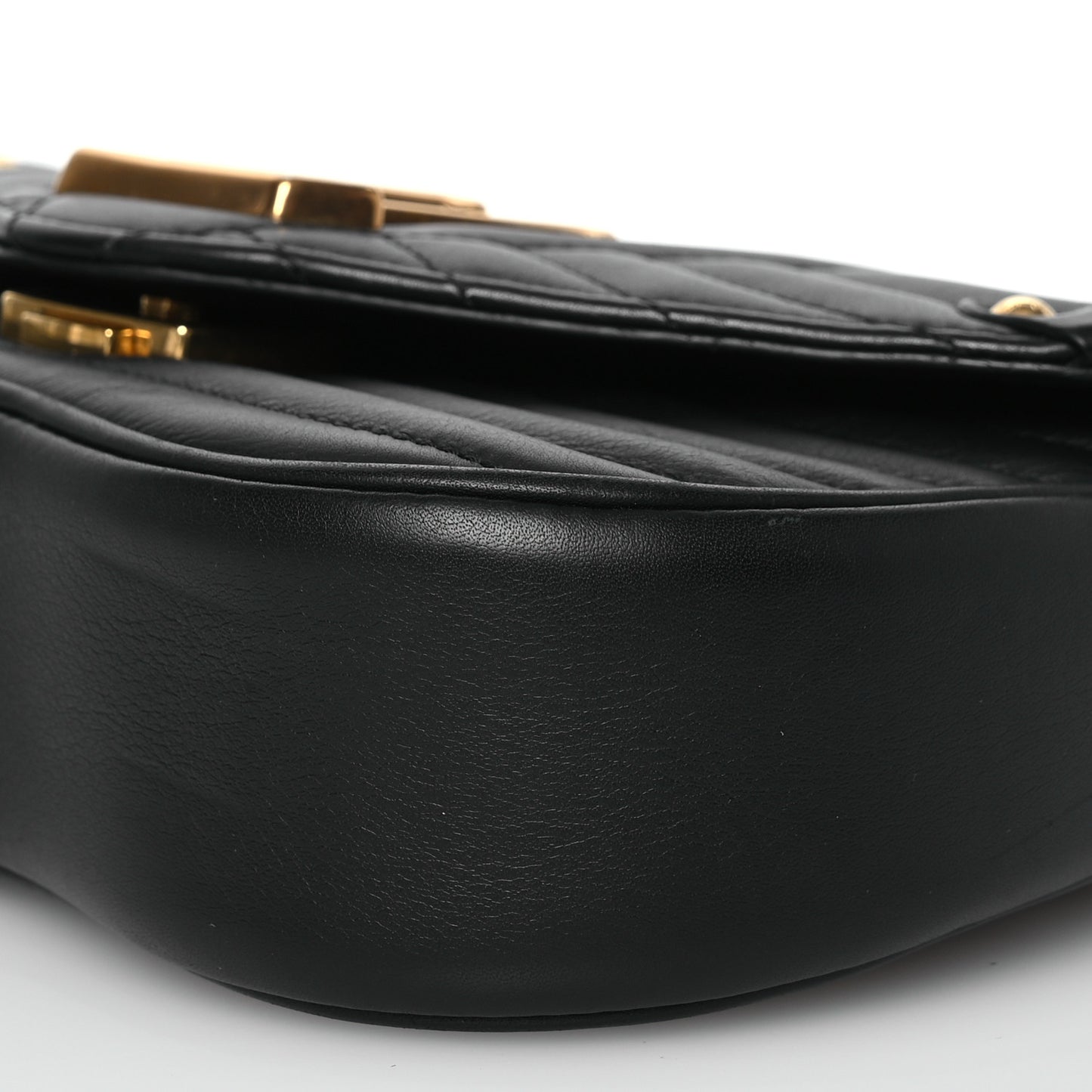 Calfskin New Wave Chain PM Black