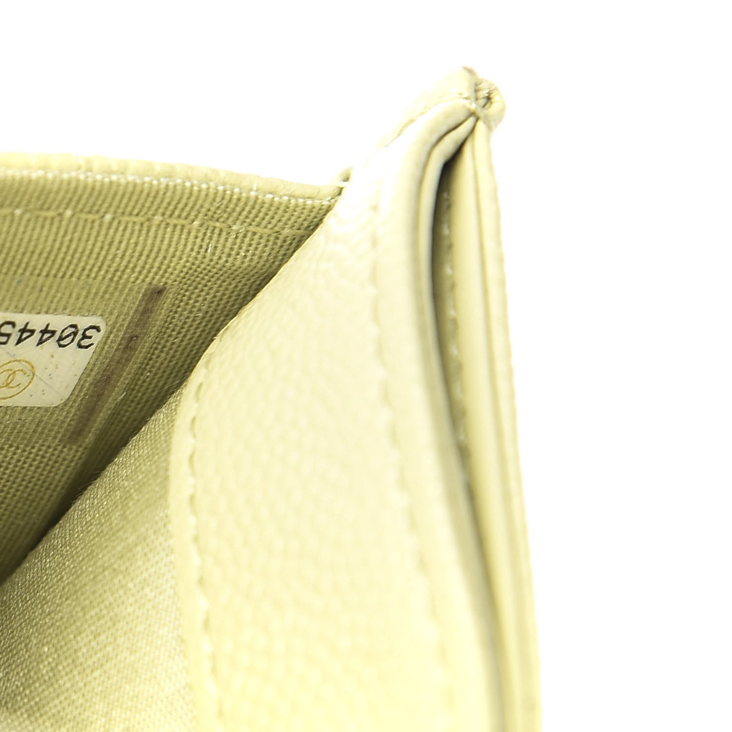Caviar Quilted French New Wave Card Holder Light Green