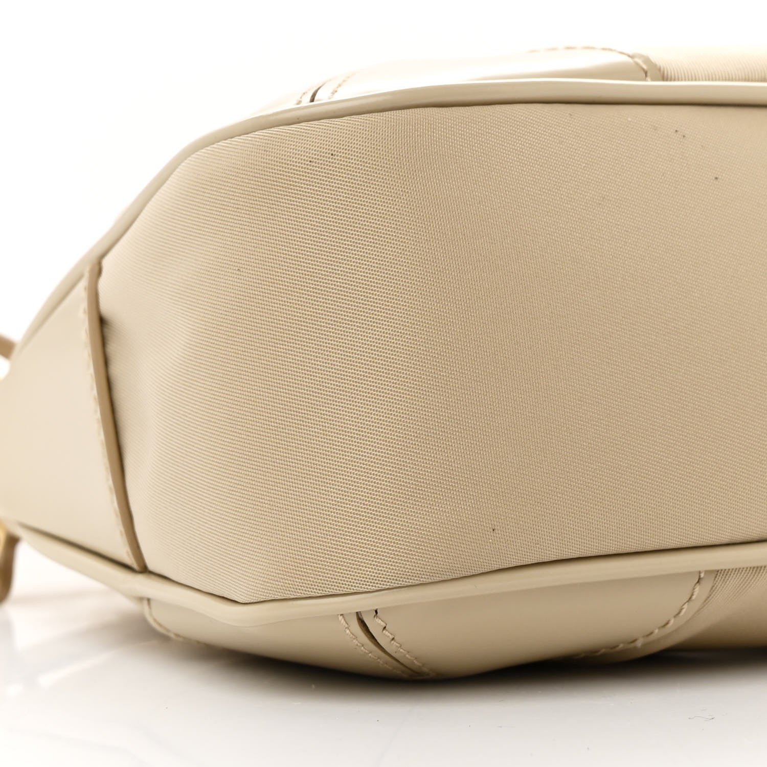 Prada Re-Nylon Spazzolato Re-Edition 2002 Shoulder Bag Deserto 9 of 10