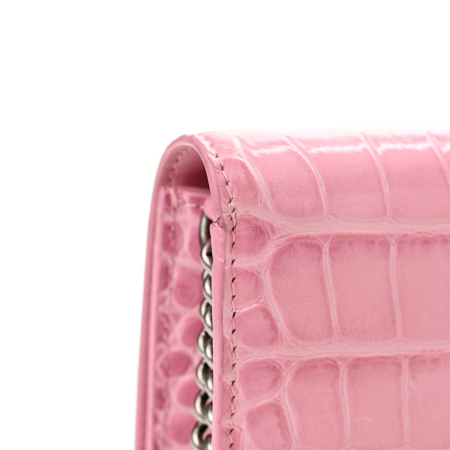Patent Crocodile Embossed B Wallet On Chain Pink