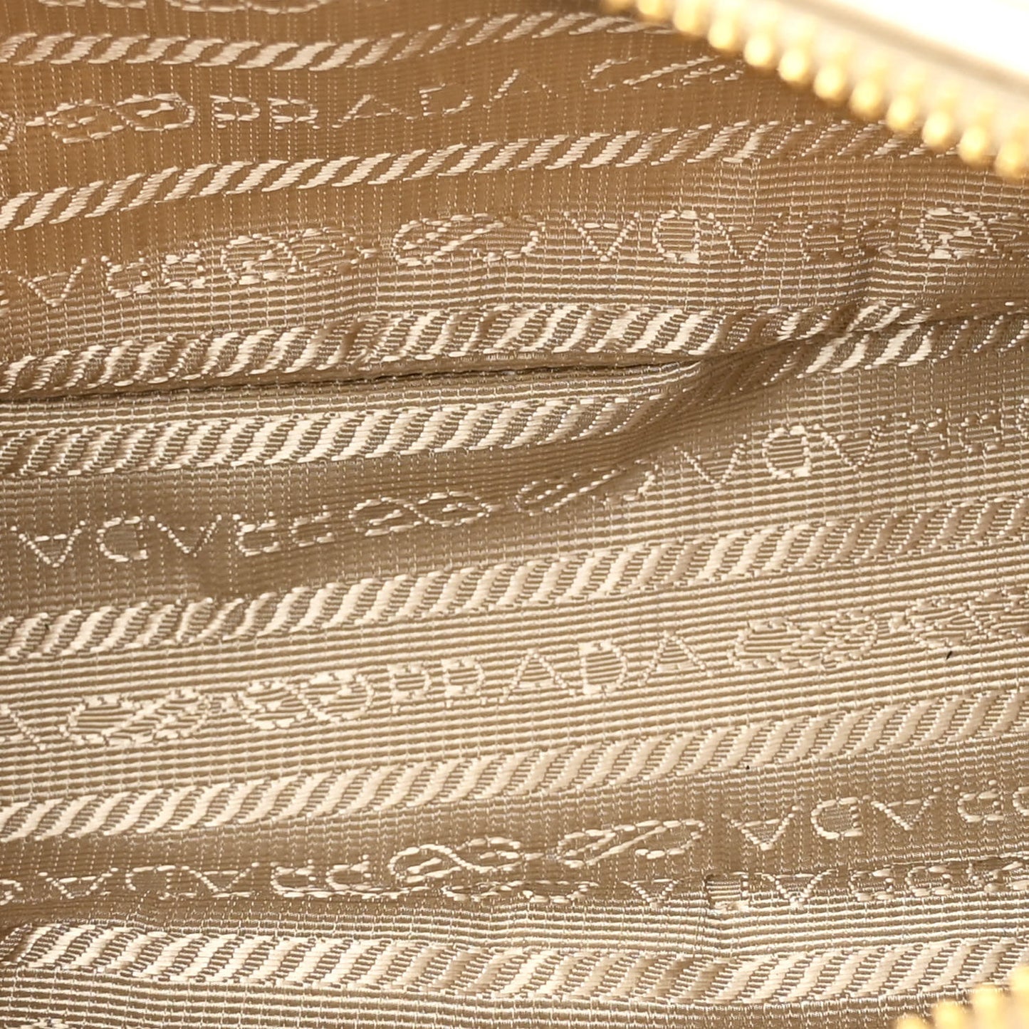 Re-Nylon Spazzolato Re-Edition 2002 Shoulder Bag Deserto