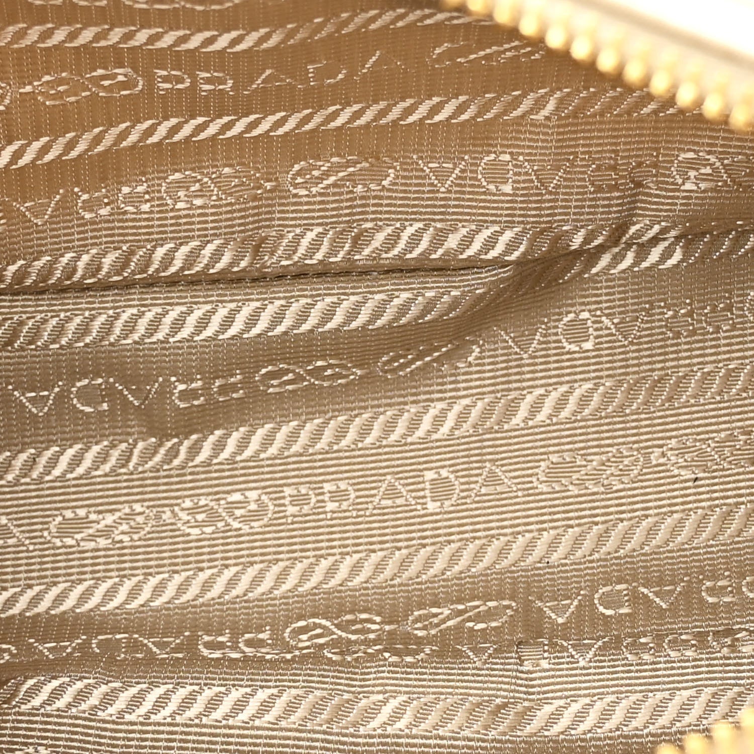 Prada Re-Nylon Spazzolato Re-Edition 2002 Shoulder Bag Deserto 5 of 10