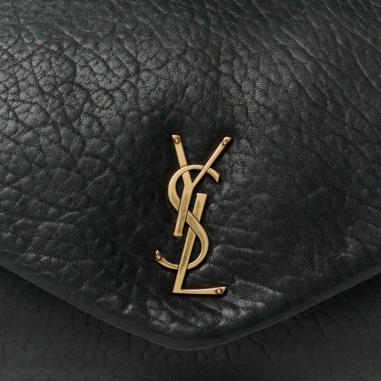 Grained Lambskin Large Calypso Black