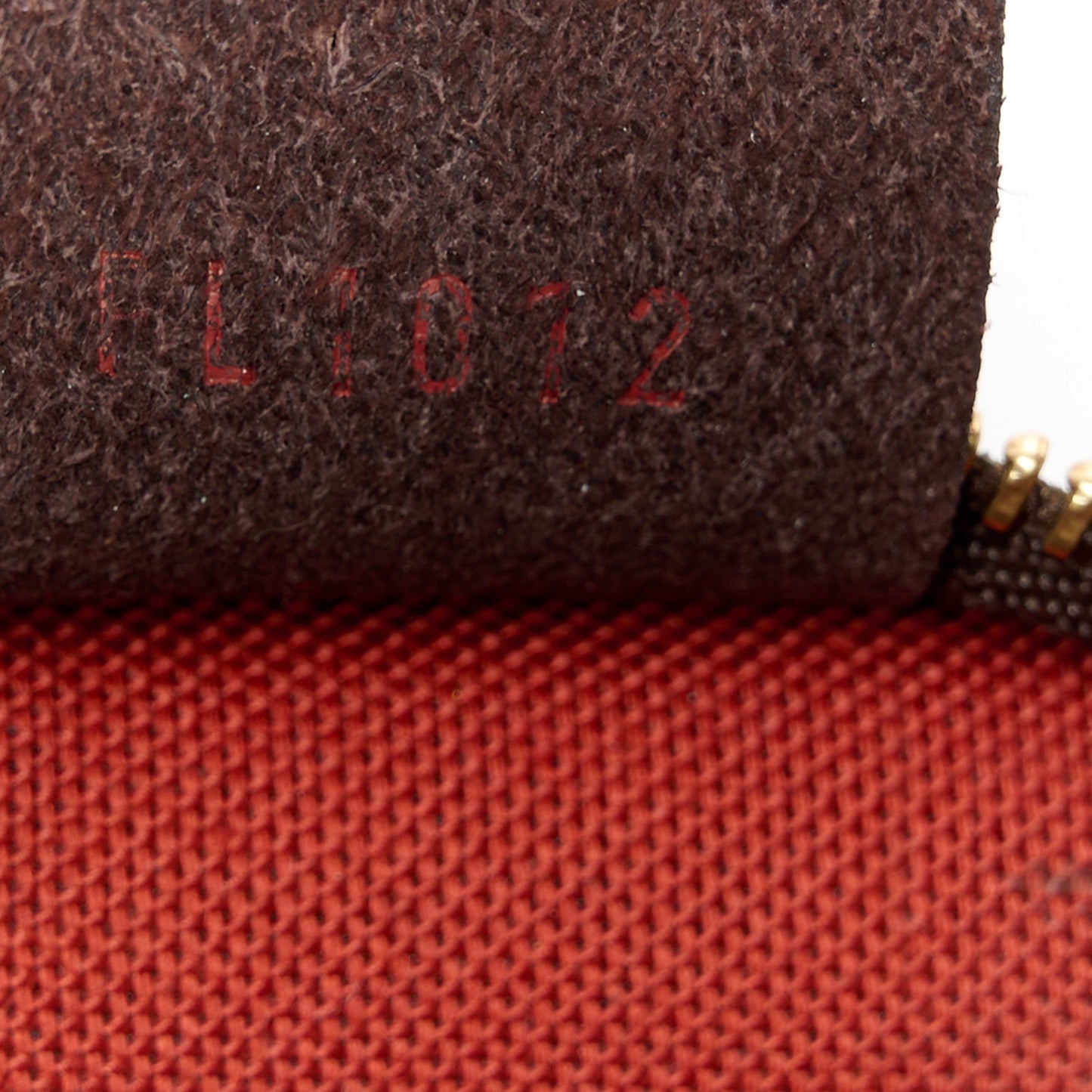 Damier Ebene Navona Pochette Accessories