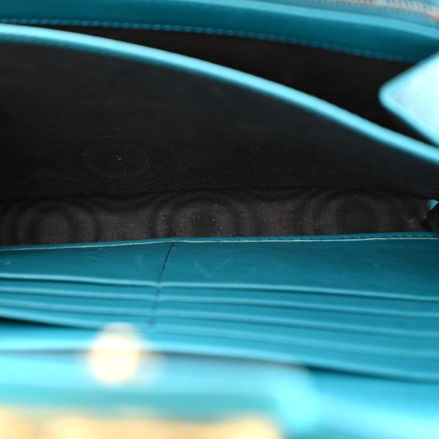Velvet Matelasse GG Marmont Chain Wallet Pavone Cyan
