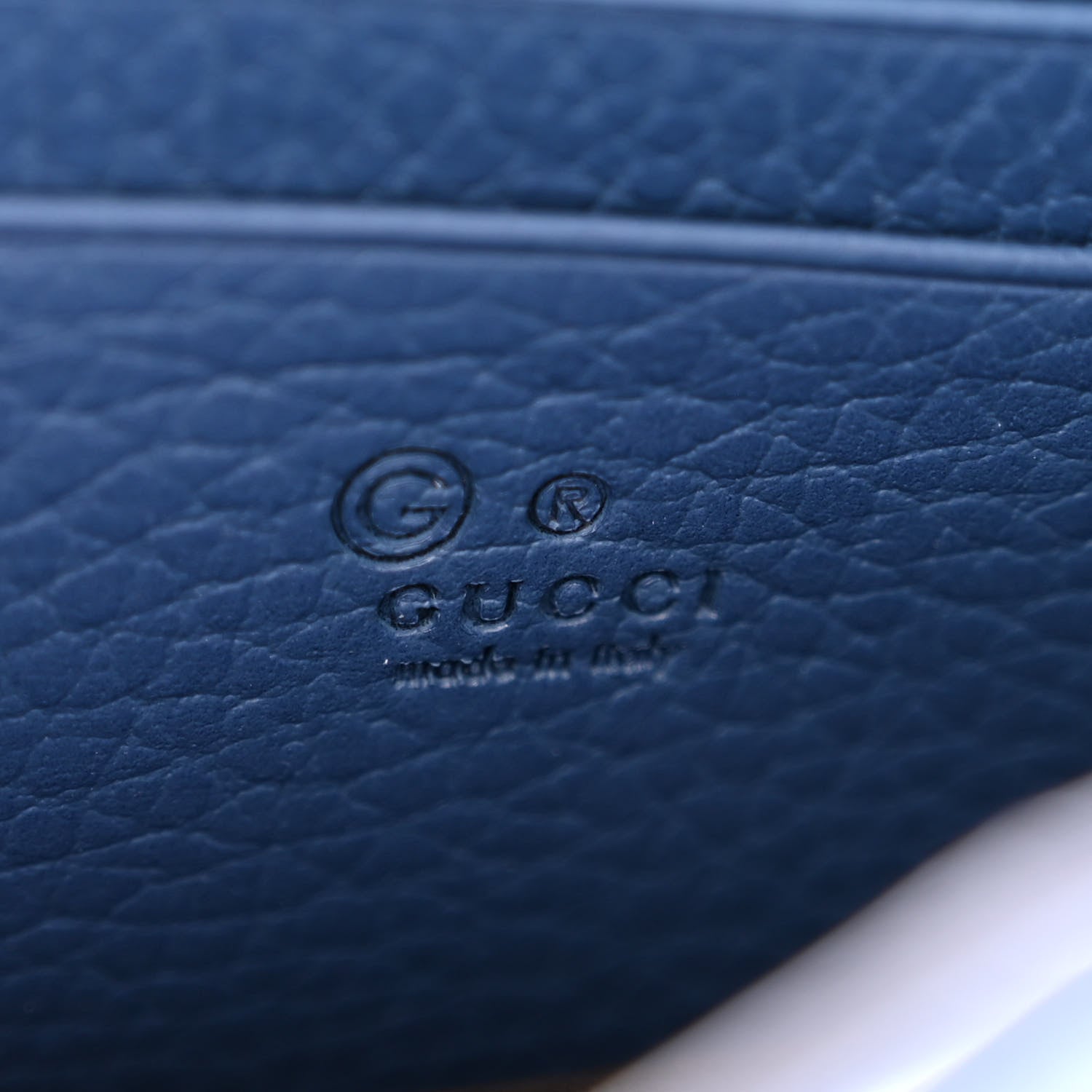 Gucci Dollar Calfskin Interlocking G Chain Wallet Caspian 6 of 10