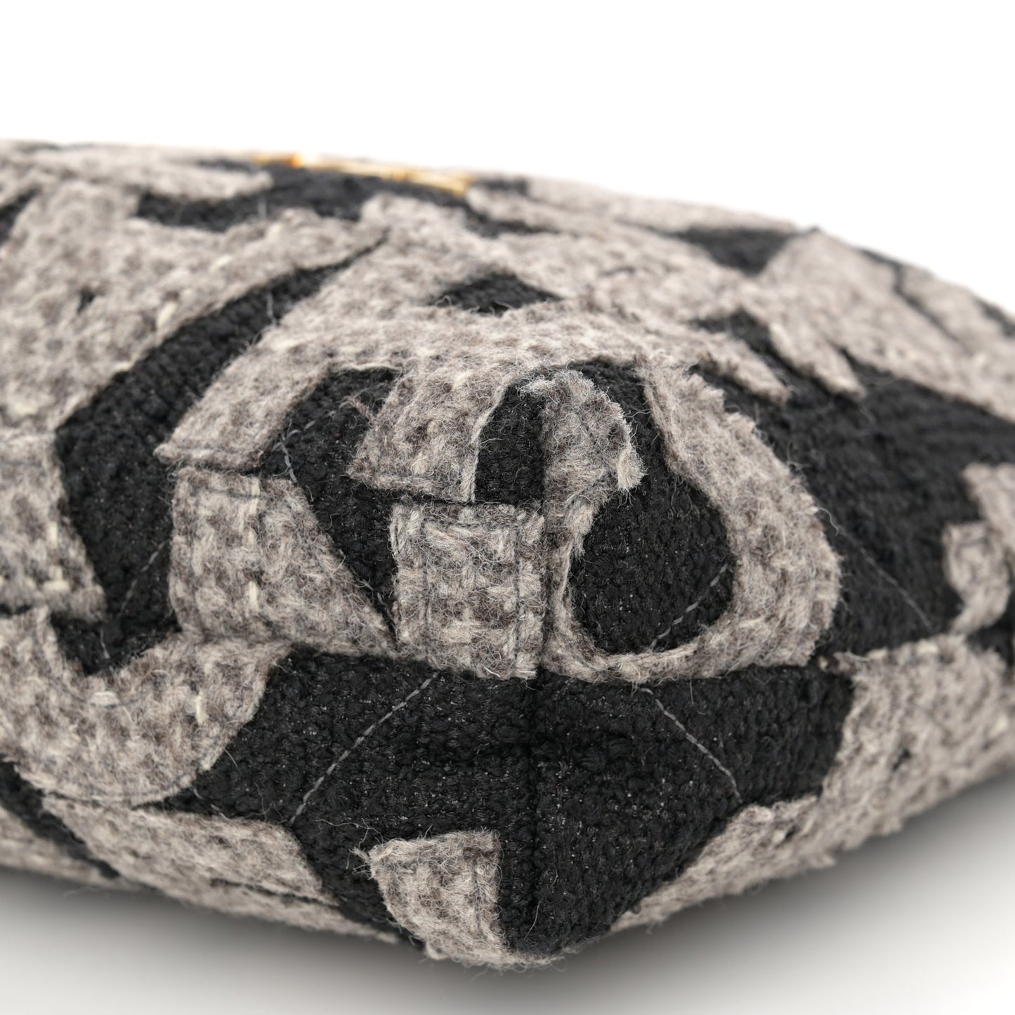 Wool Tweed Quilted Chanel 22 Grey Black