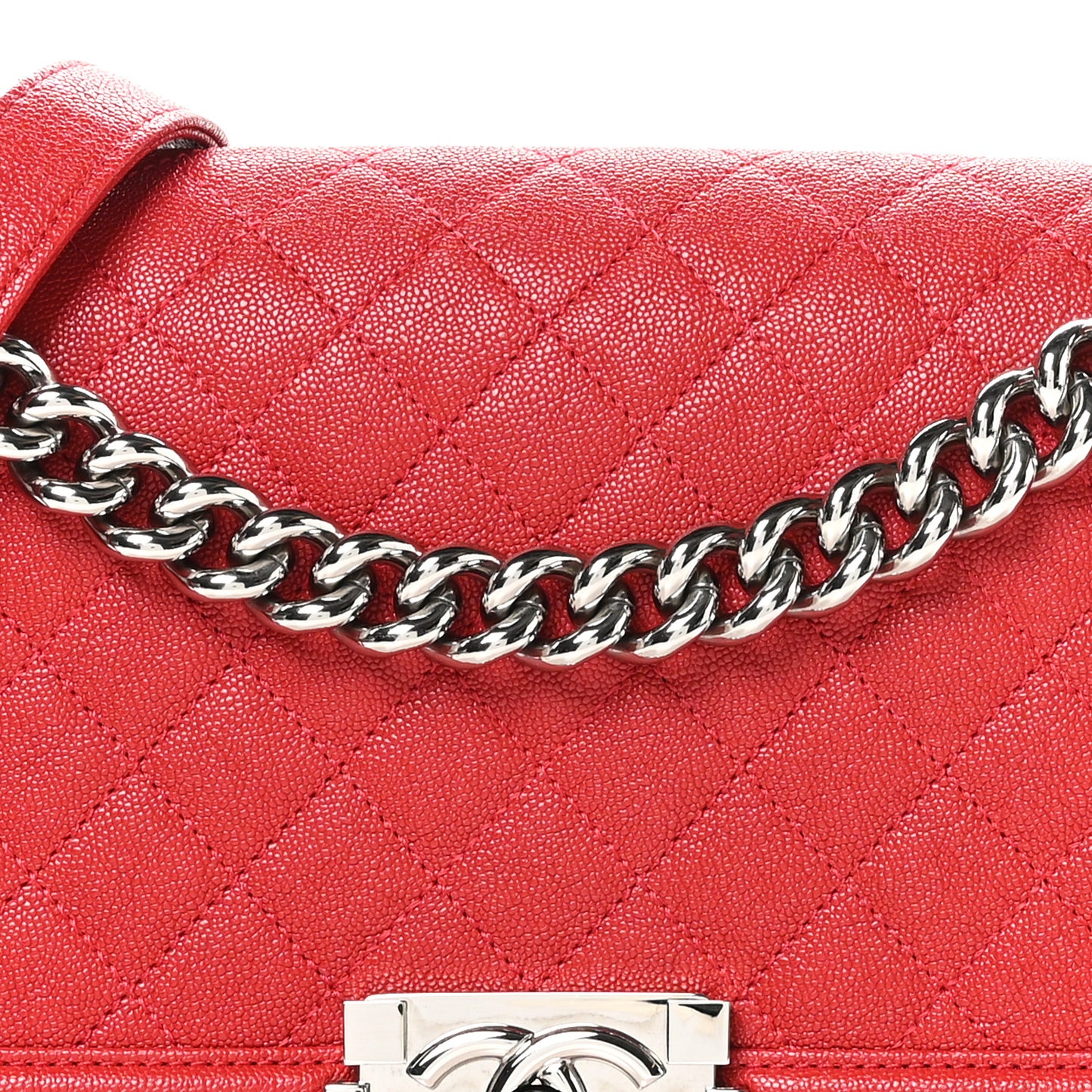 Caviar Quilted Medium Boy Flap Red