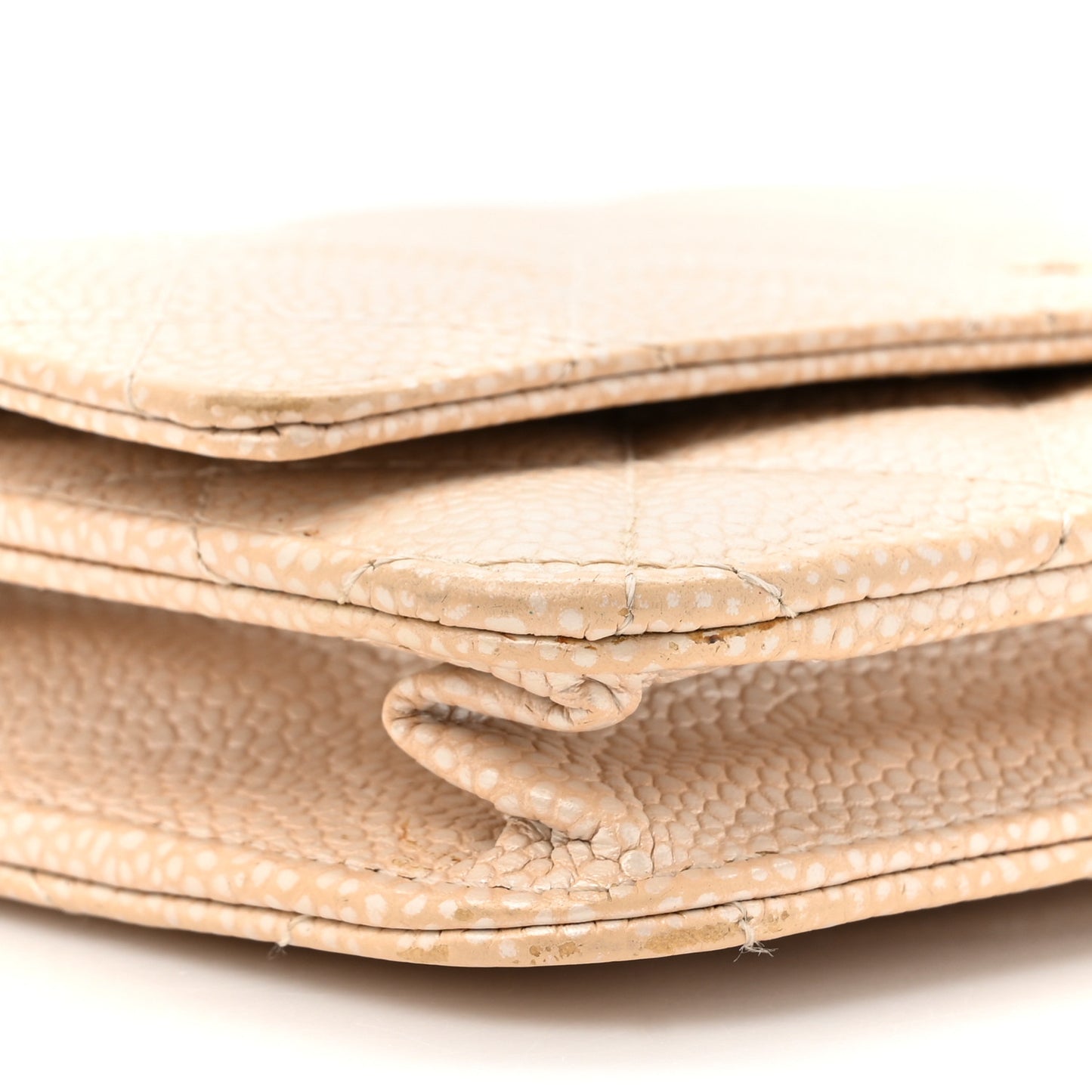 Pearly Caviar Quilted Wallet On Chain WOC Beige