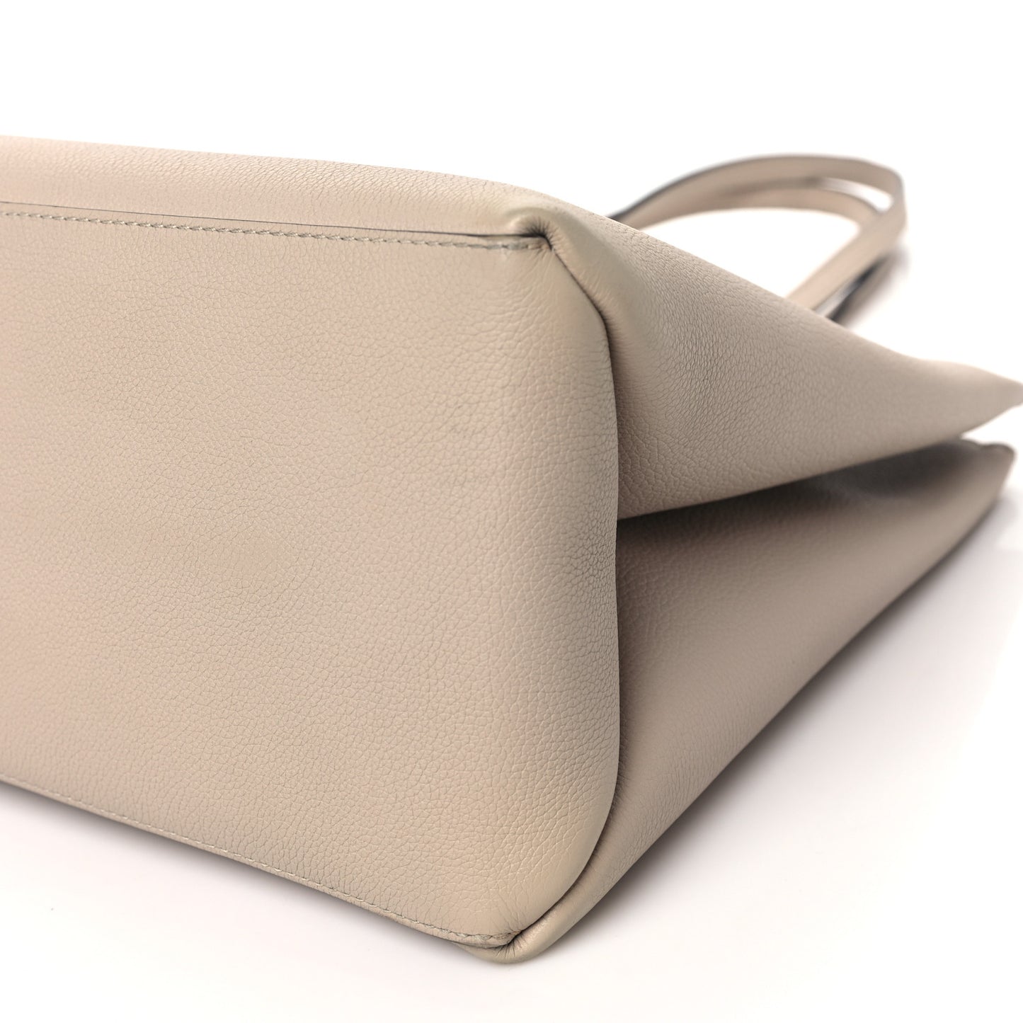 Grained Calfskin Lockme Shopper Greige