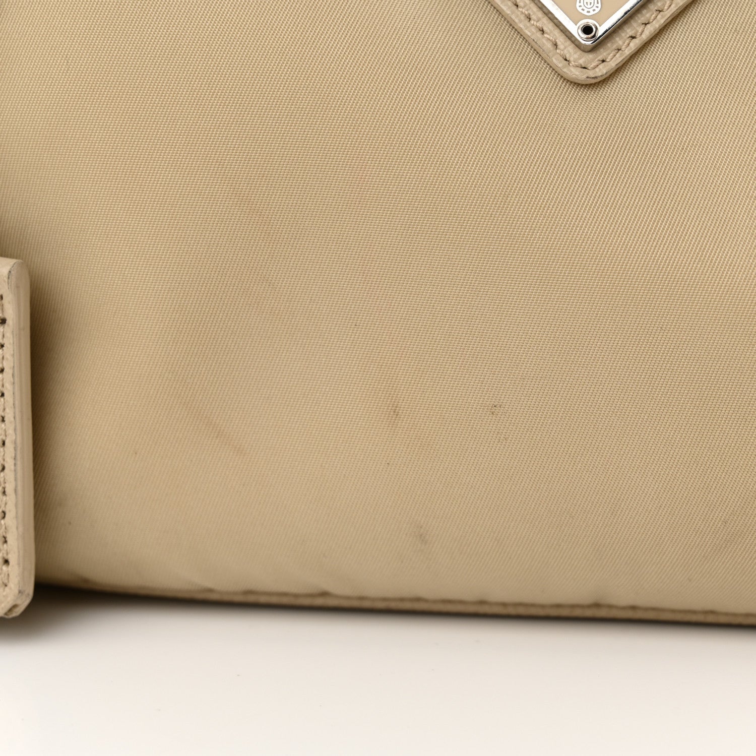 Prada Re-Nylon Saffiano Re-Edition 2005 Shoulder Bag Deserto 14 of 24