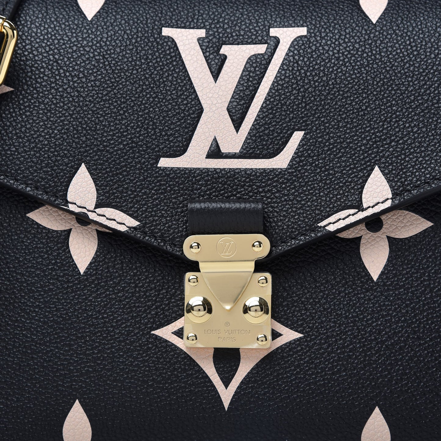 Empreinte Monogram Giant Pochette Metis Black Beige