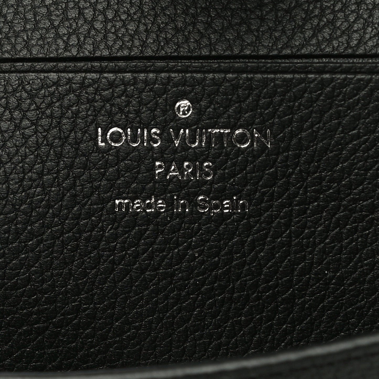 Calfskin Nano Lockme Bucket Black