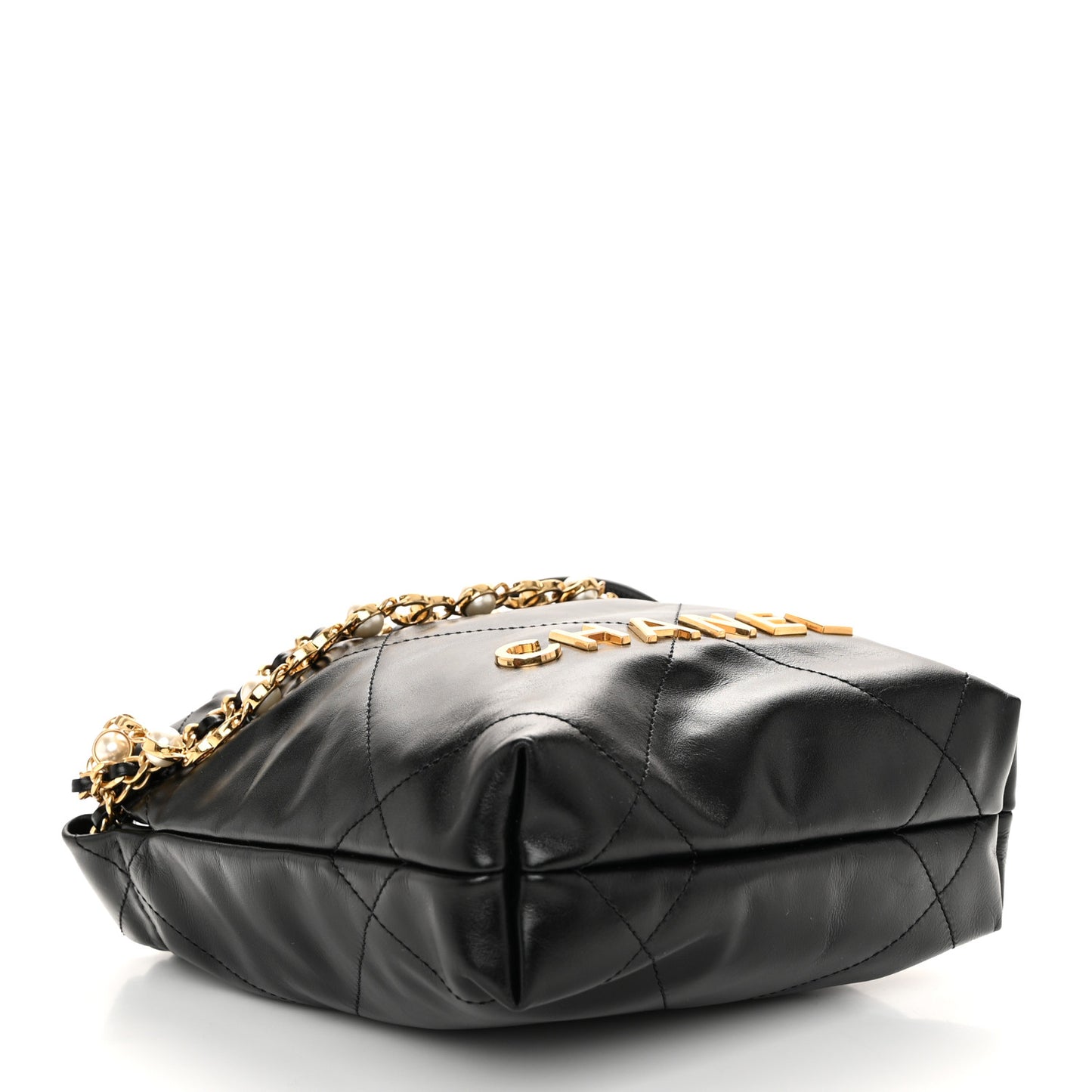 Shiny Calfskin Quilted Pearl CC Chain Mini Chanel 22 Black