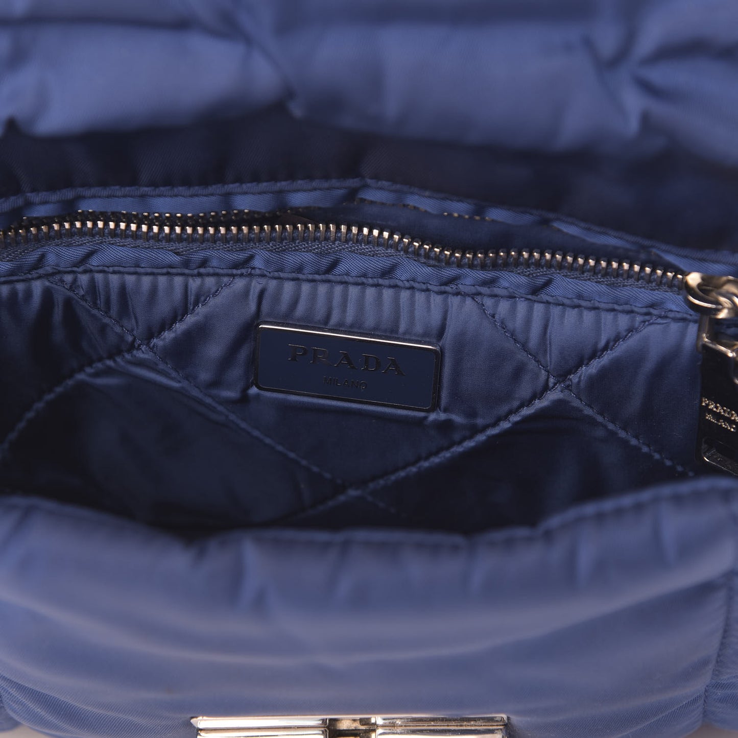 Tessuto Nylon Bomber Sound Chain Flap Shoulder Bag Bluette