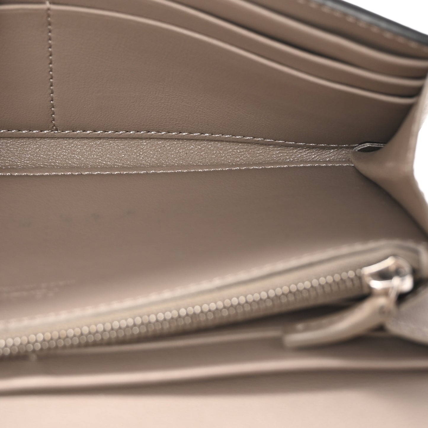 Cuoio Romano Vitello Grace Selleria Peekaboo Continental Wallet Corda