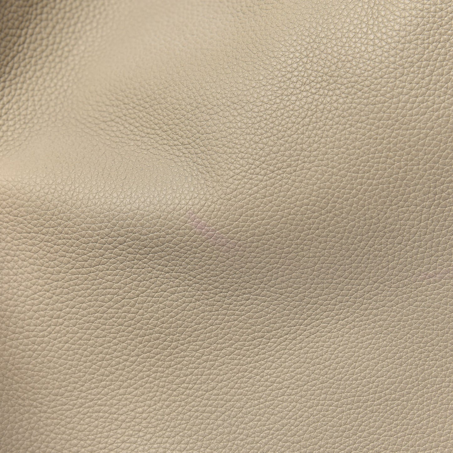 Baby Grained Calfskin Medium Phantom Luggage Quartz