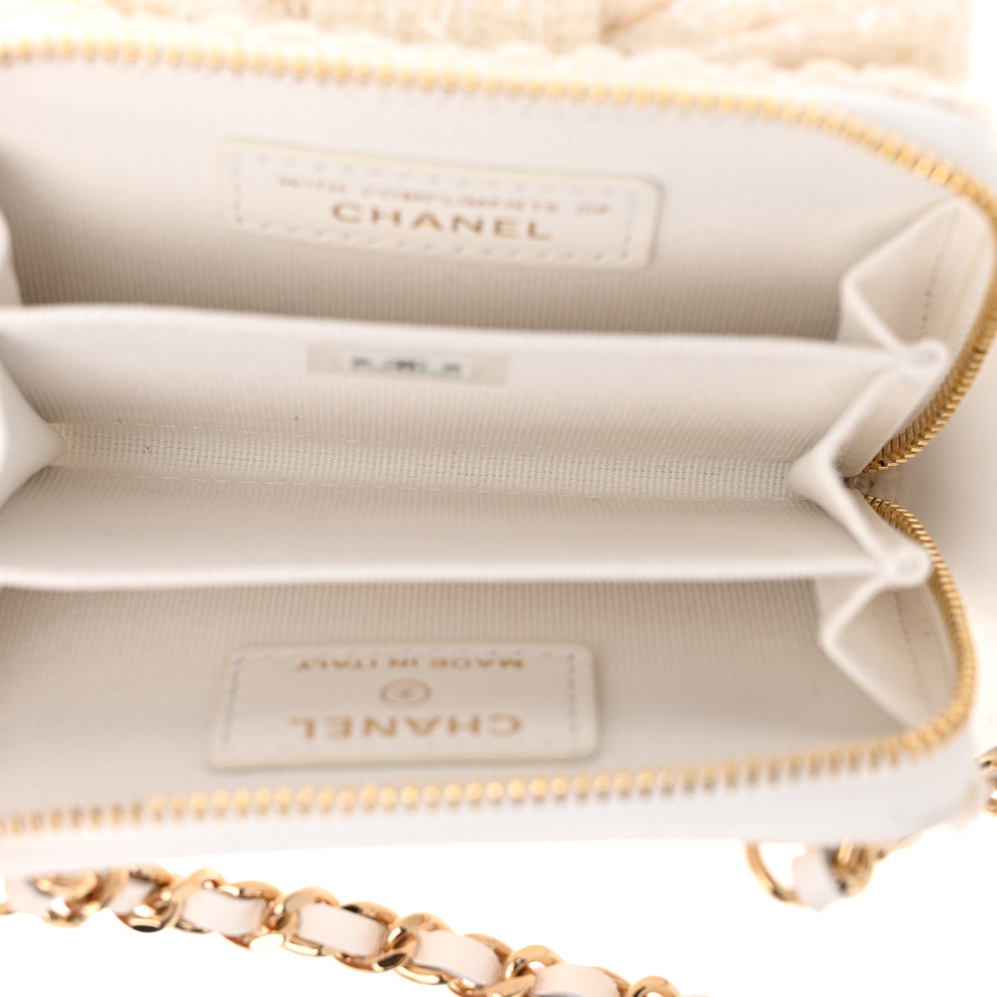 Tweed Quilted Bow Flap Card Holder On Chain White