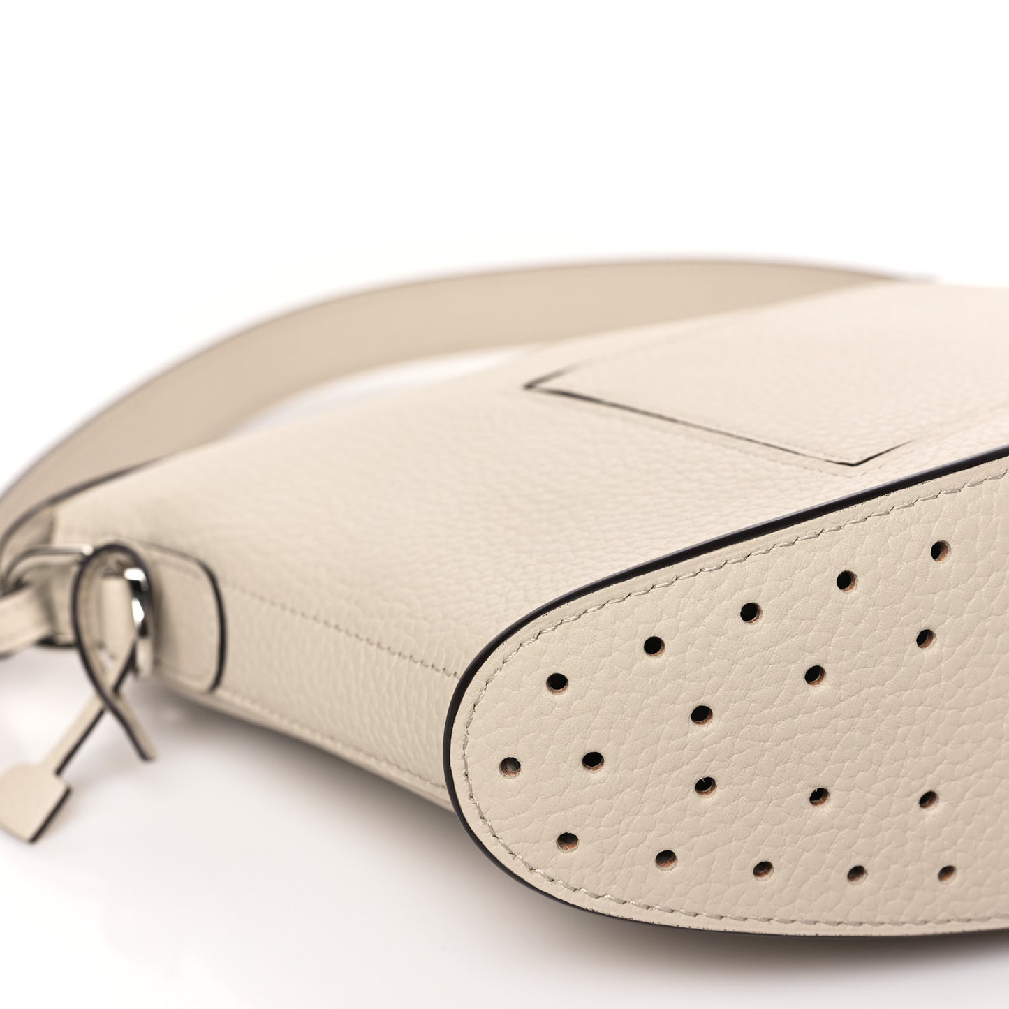 Taurillon Soft Pin Swing Greige