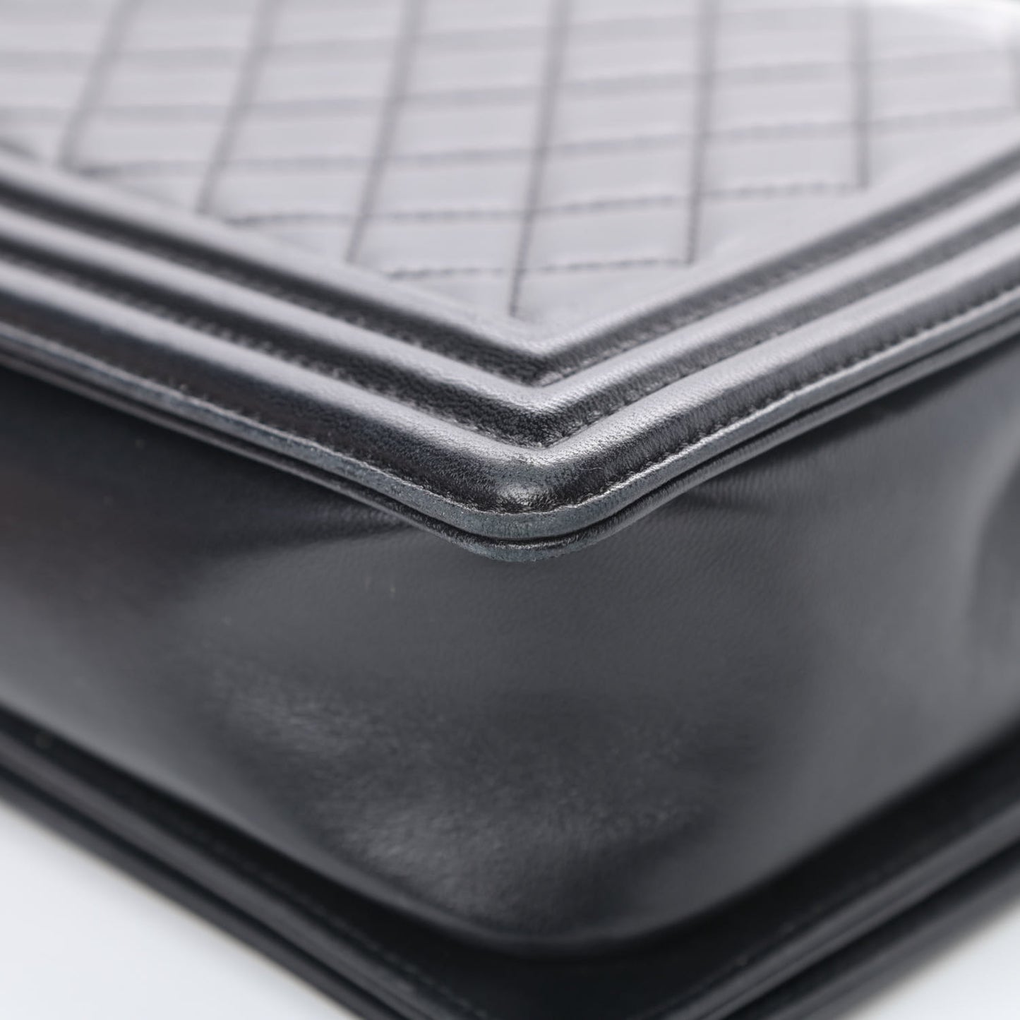 Lambskin Quilted New Medium Boy Flap Black