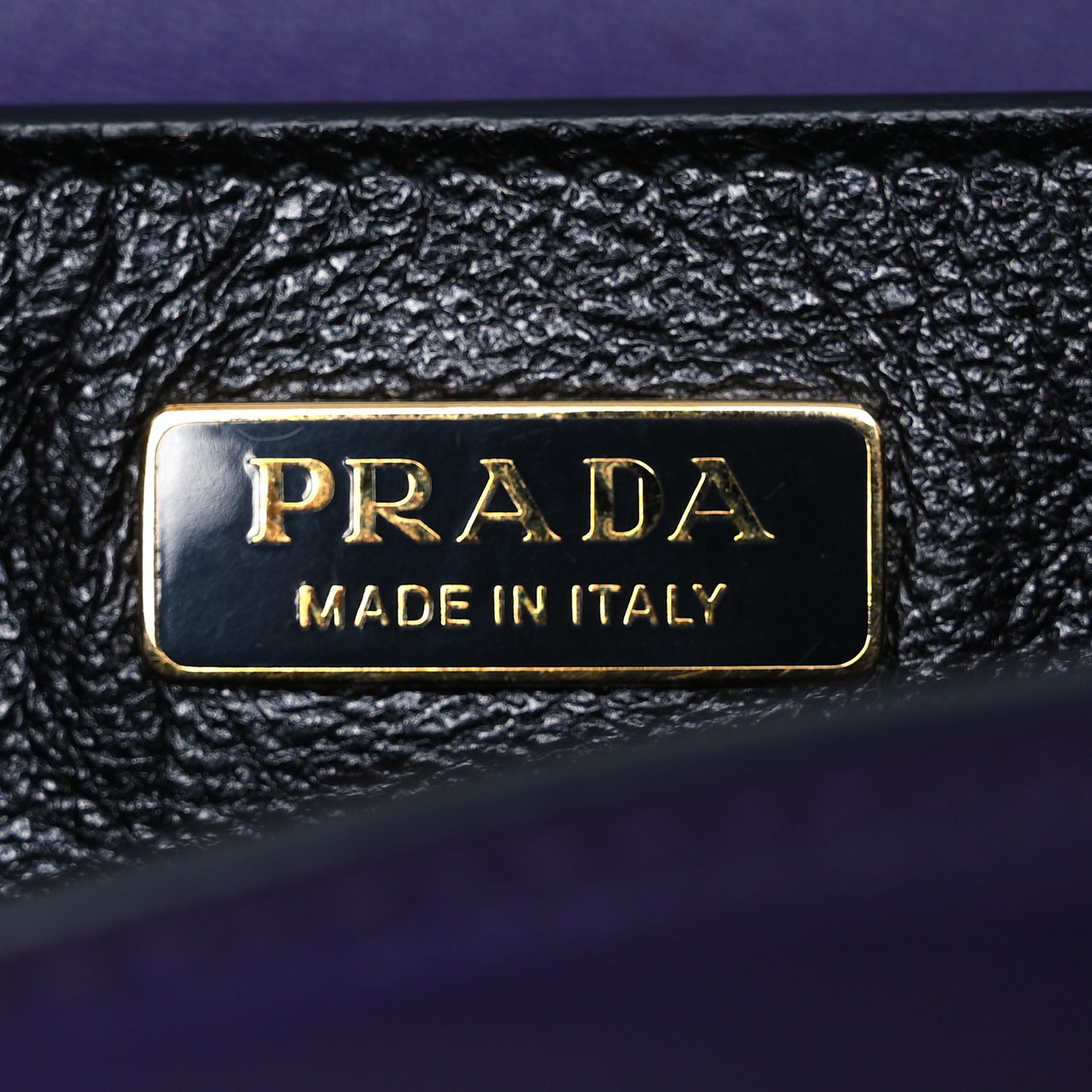City Calfskin Saffiano Cahier Bag Viola Black