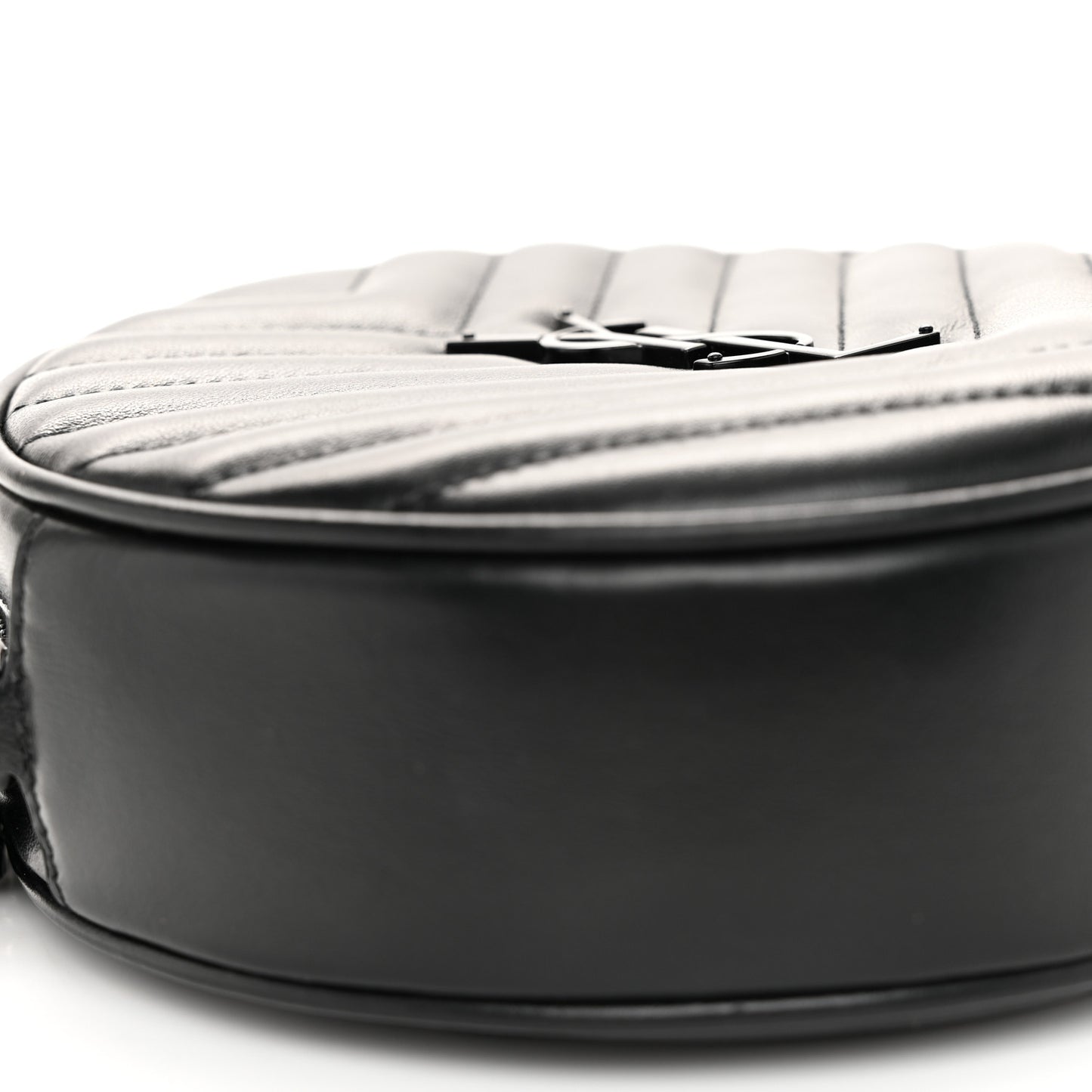Calfskin Matelasse Chevron Round Vinyle Camera Bag Black
