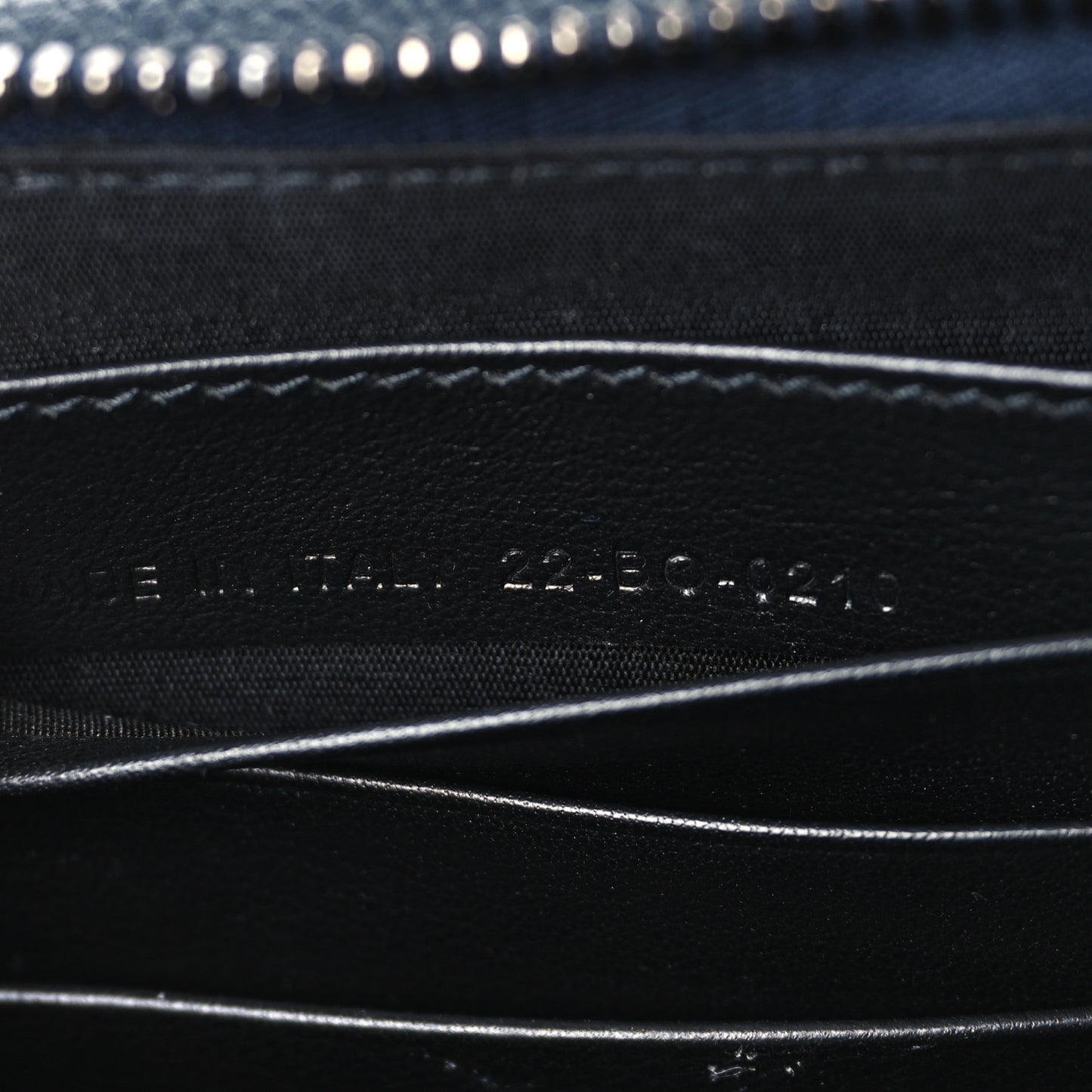 Oblique Messenger Pouch Black