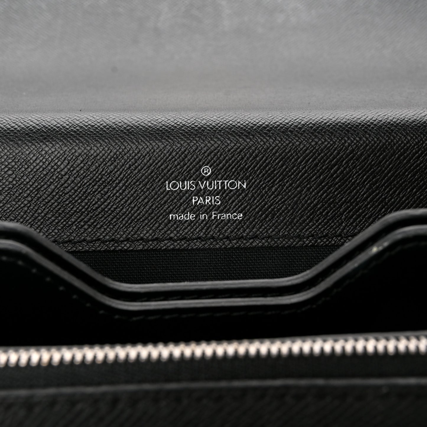 Taiga Robusto 2 Compartment Briefcase Black