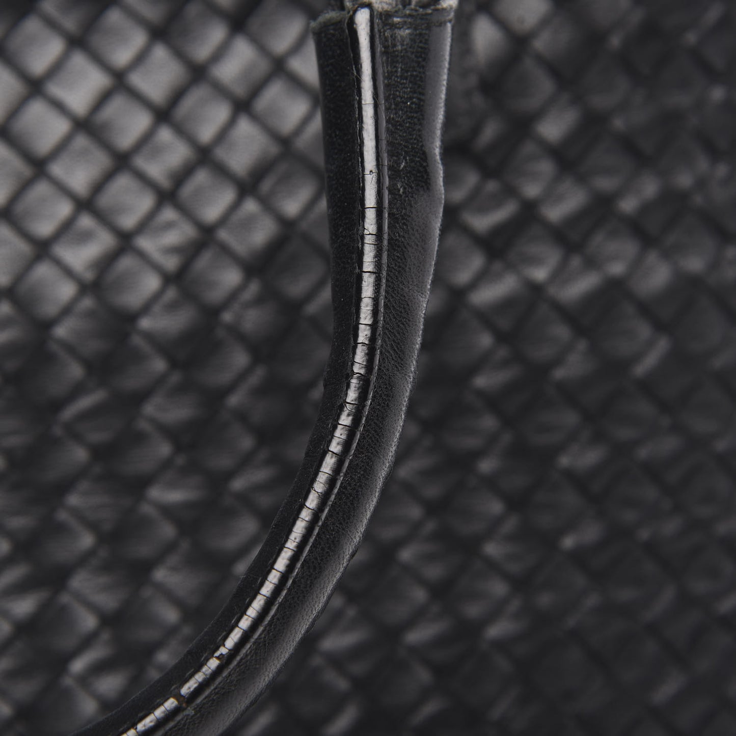 Nappa Intrecciato Medium Seamless Tote Black